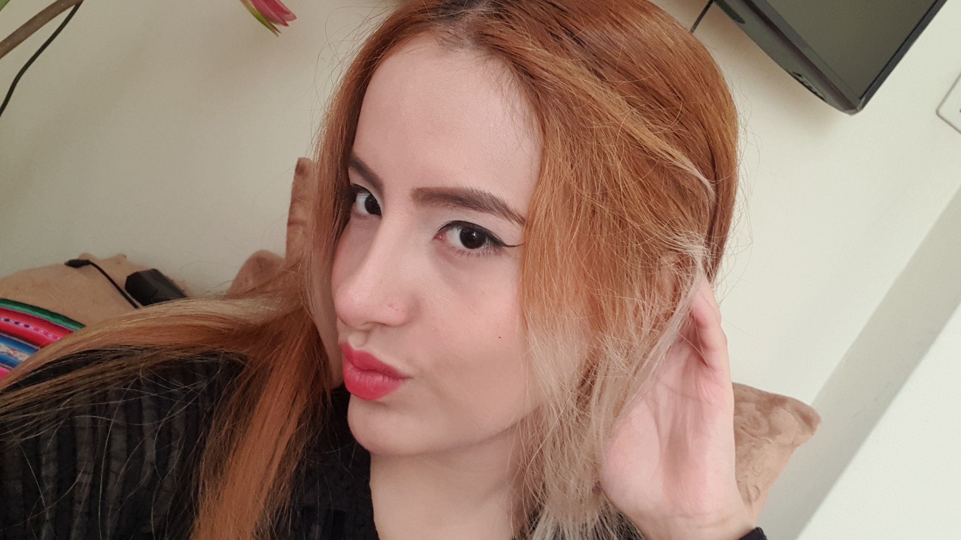 Feeling lonely?Talk with me :3