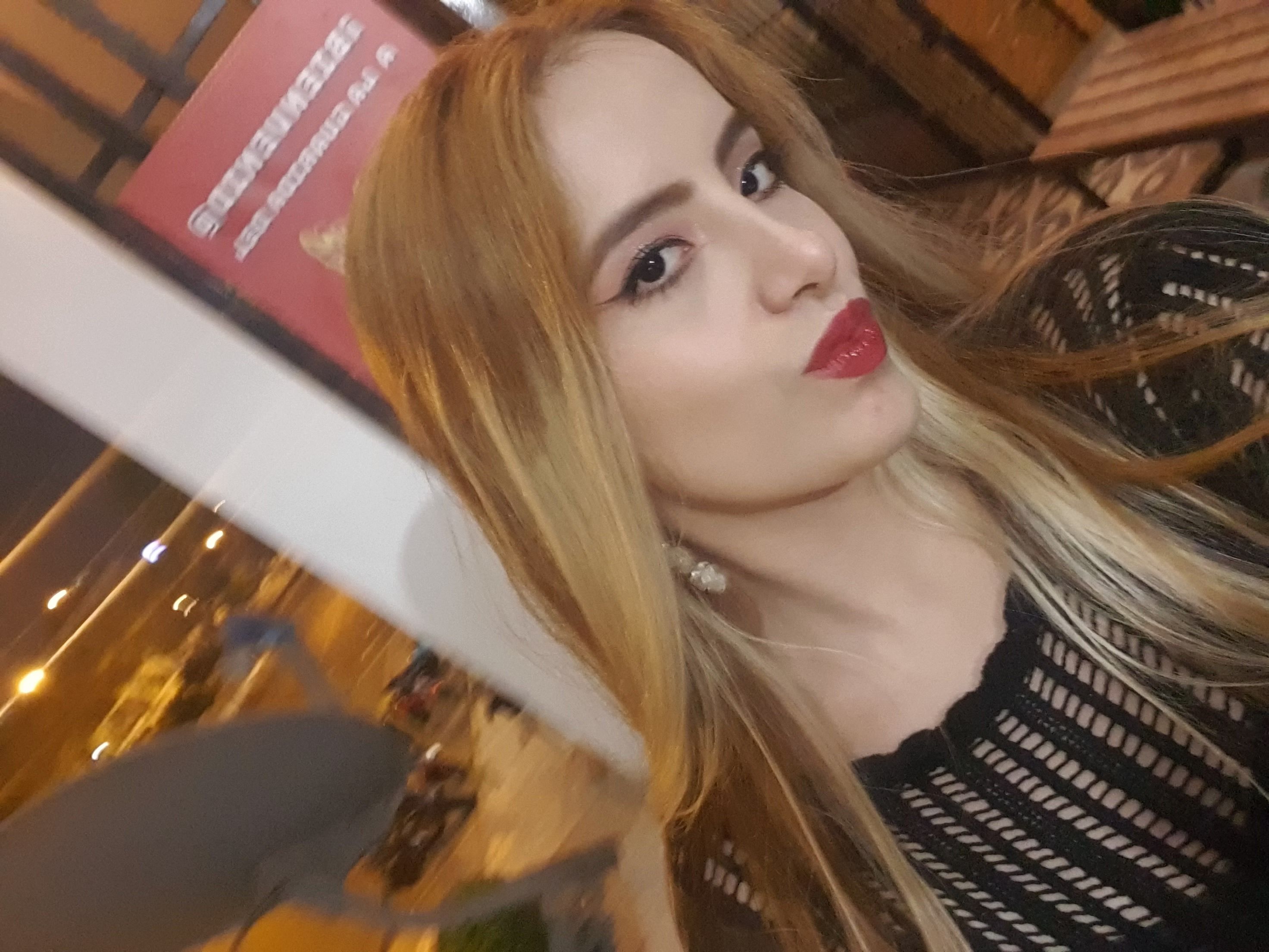 Hello :3