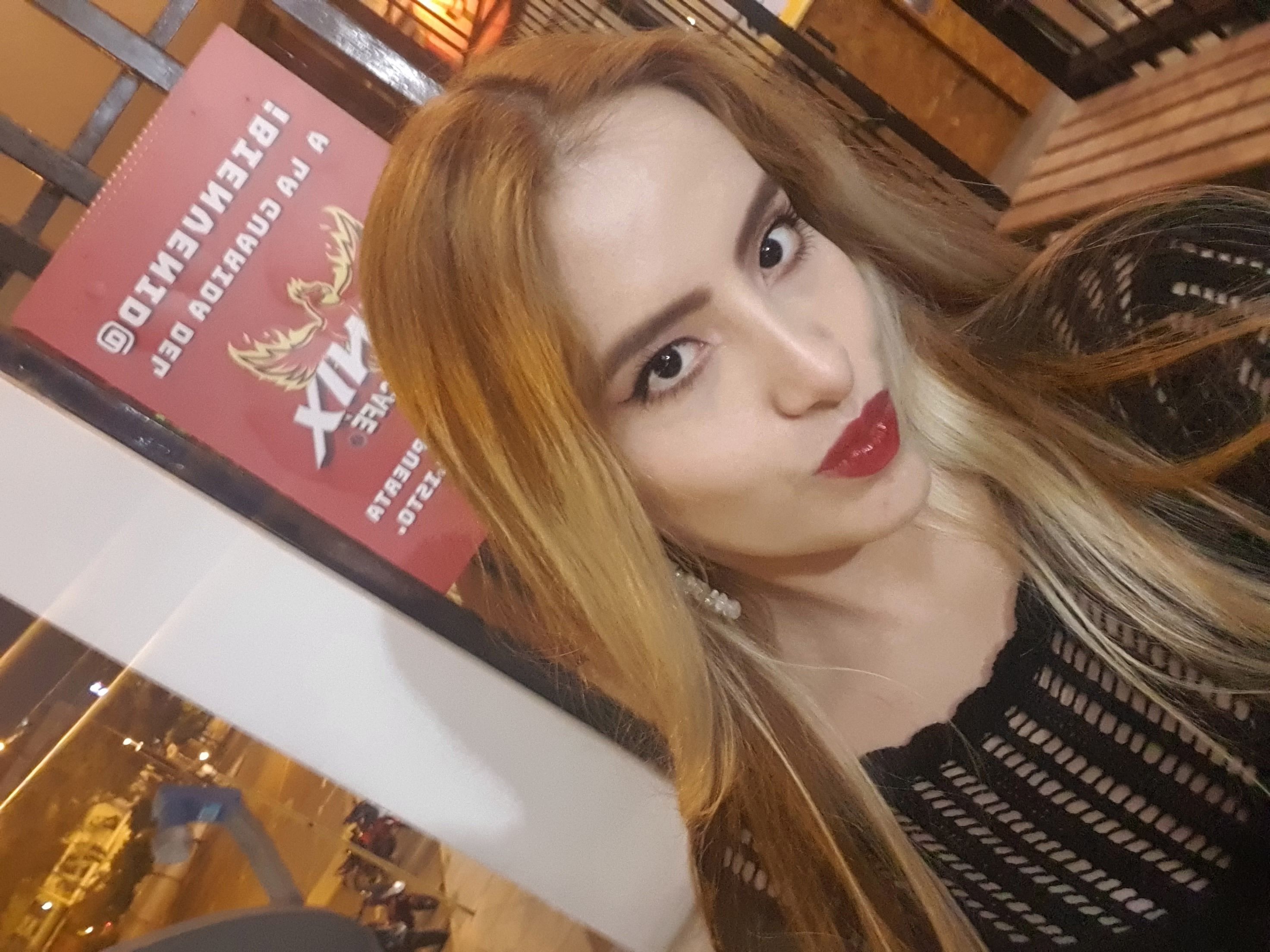 Hello :3