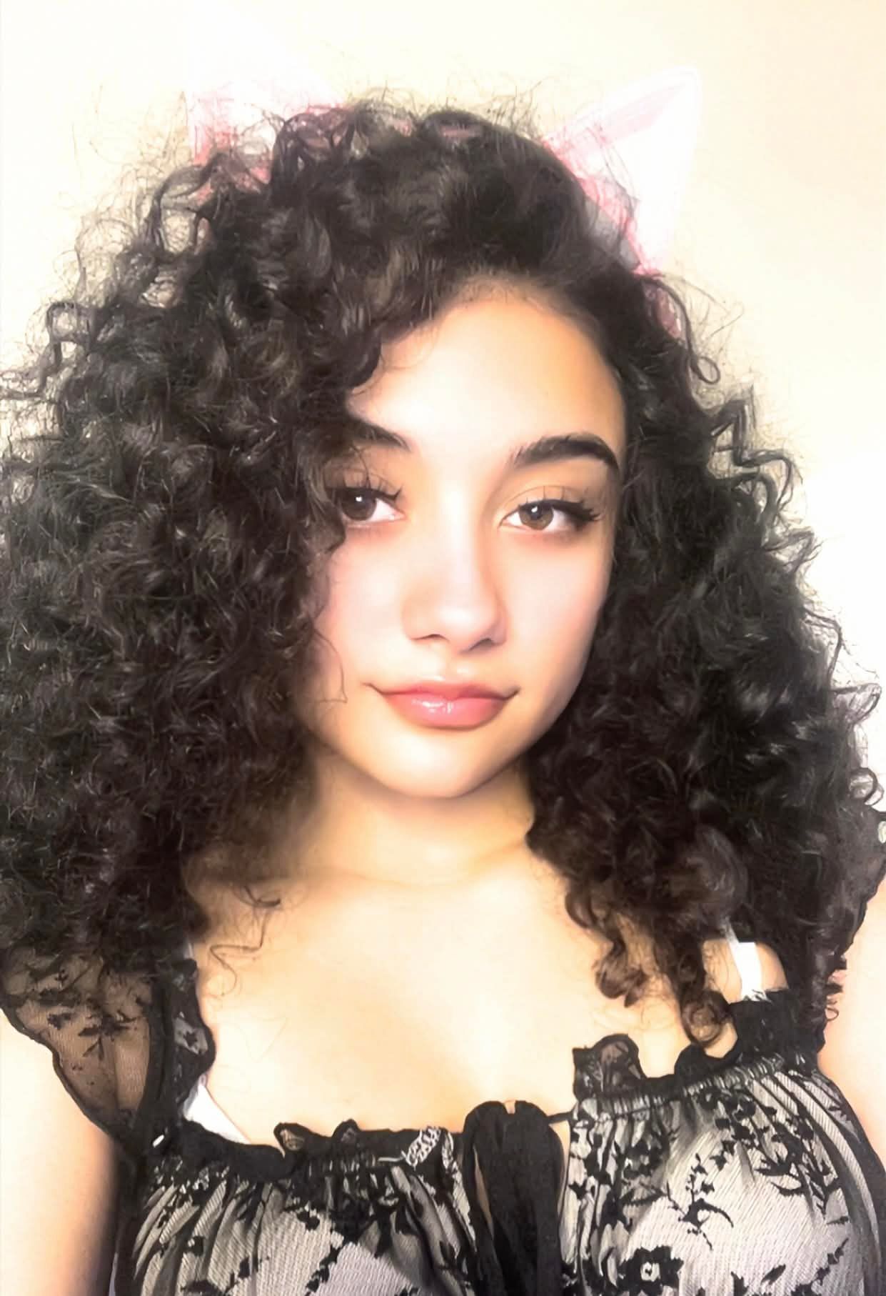 vid calls w my natural hair today lol