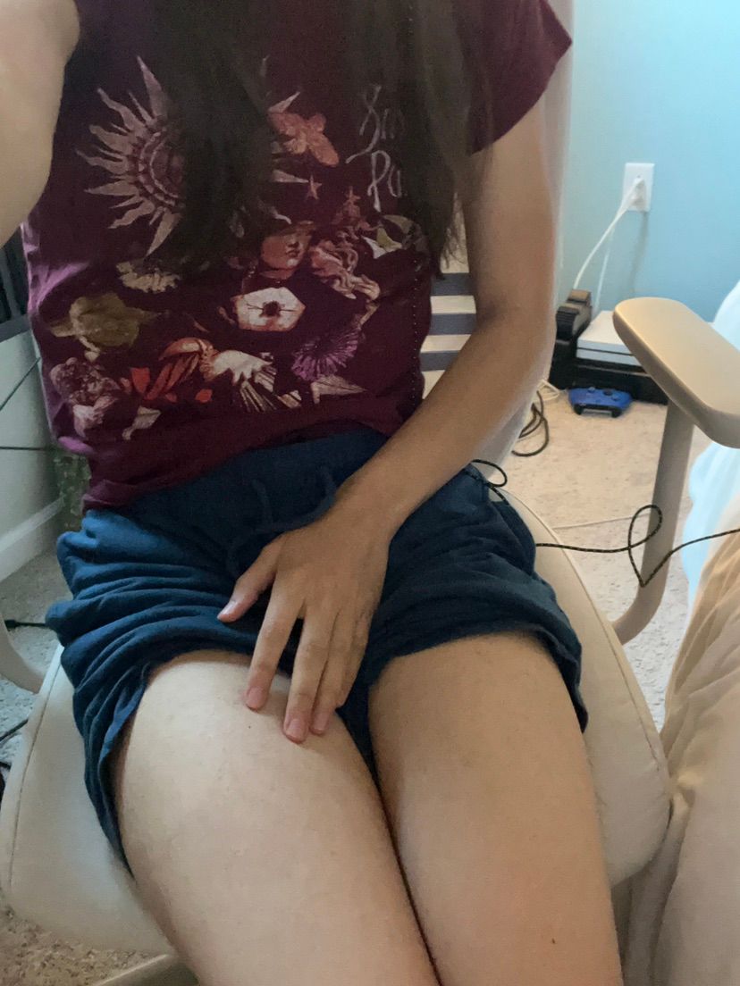 I need some attention, dm me!