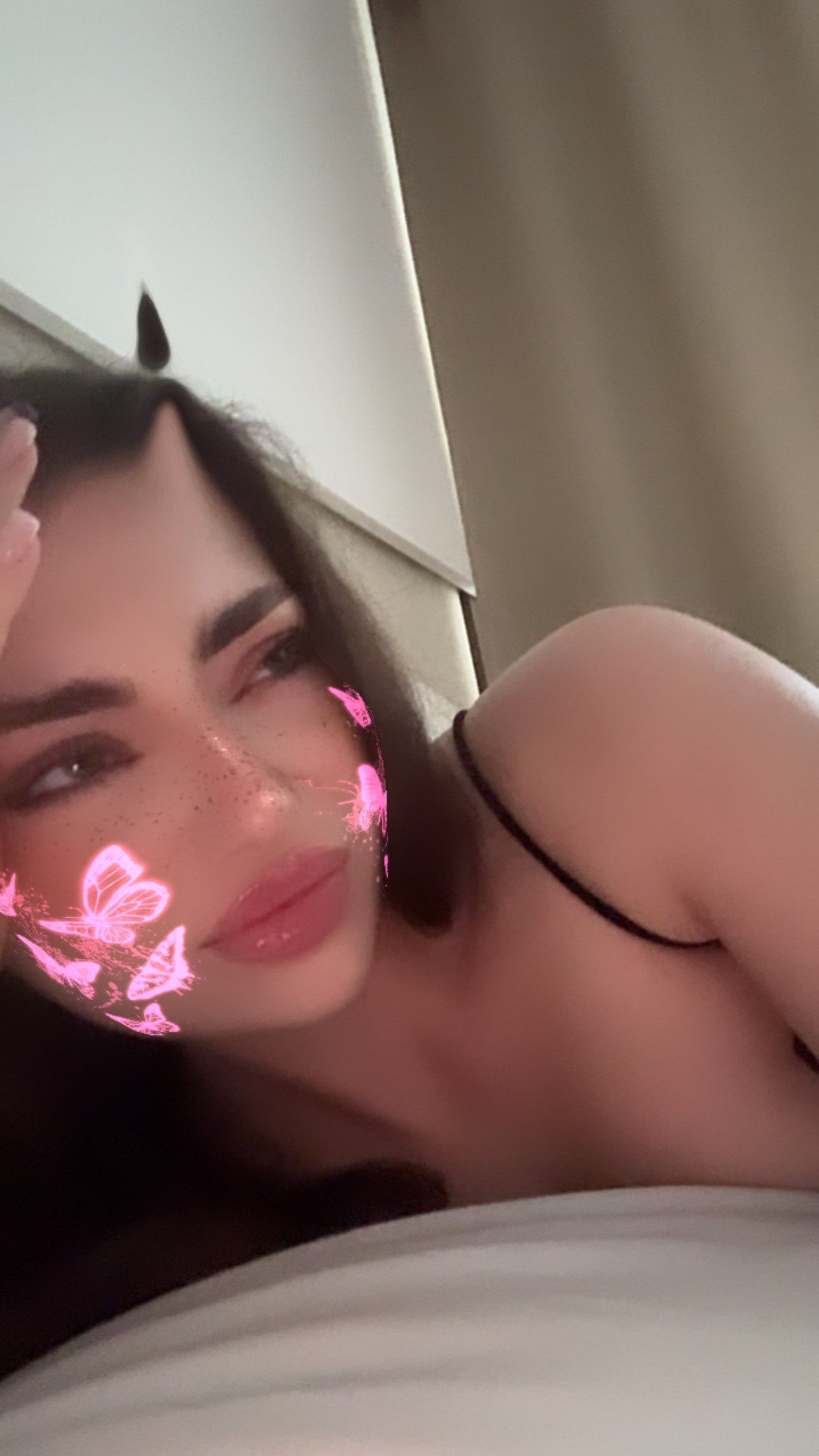 Anyone wanna play some LoL with me? 🔥
