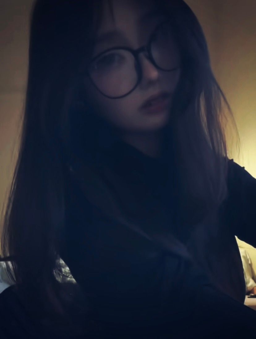 play roblox with meeee >;(