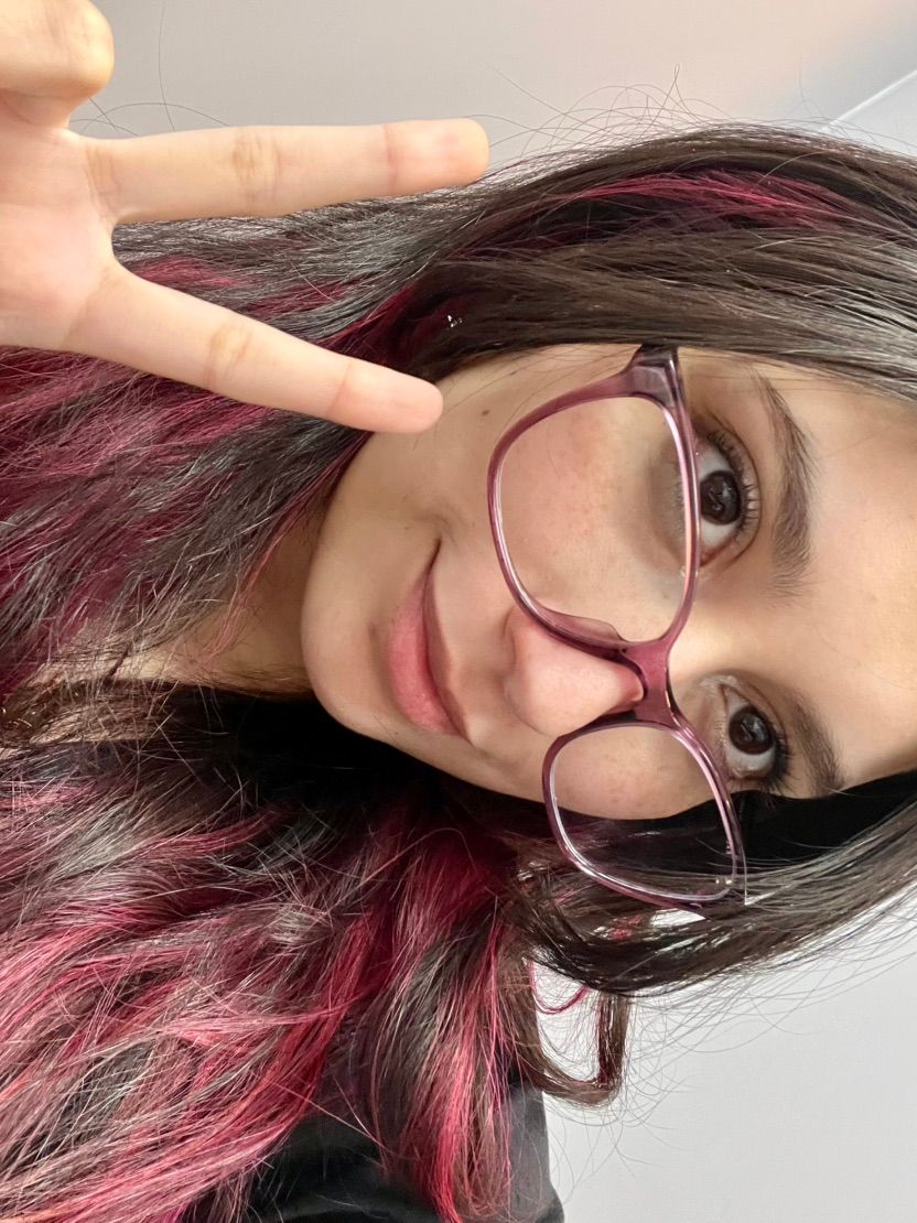 Available for pics🙂‍↕️🌸