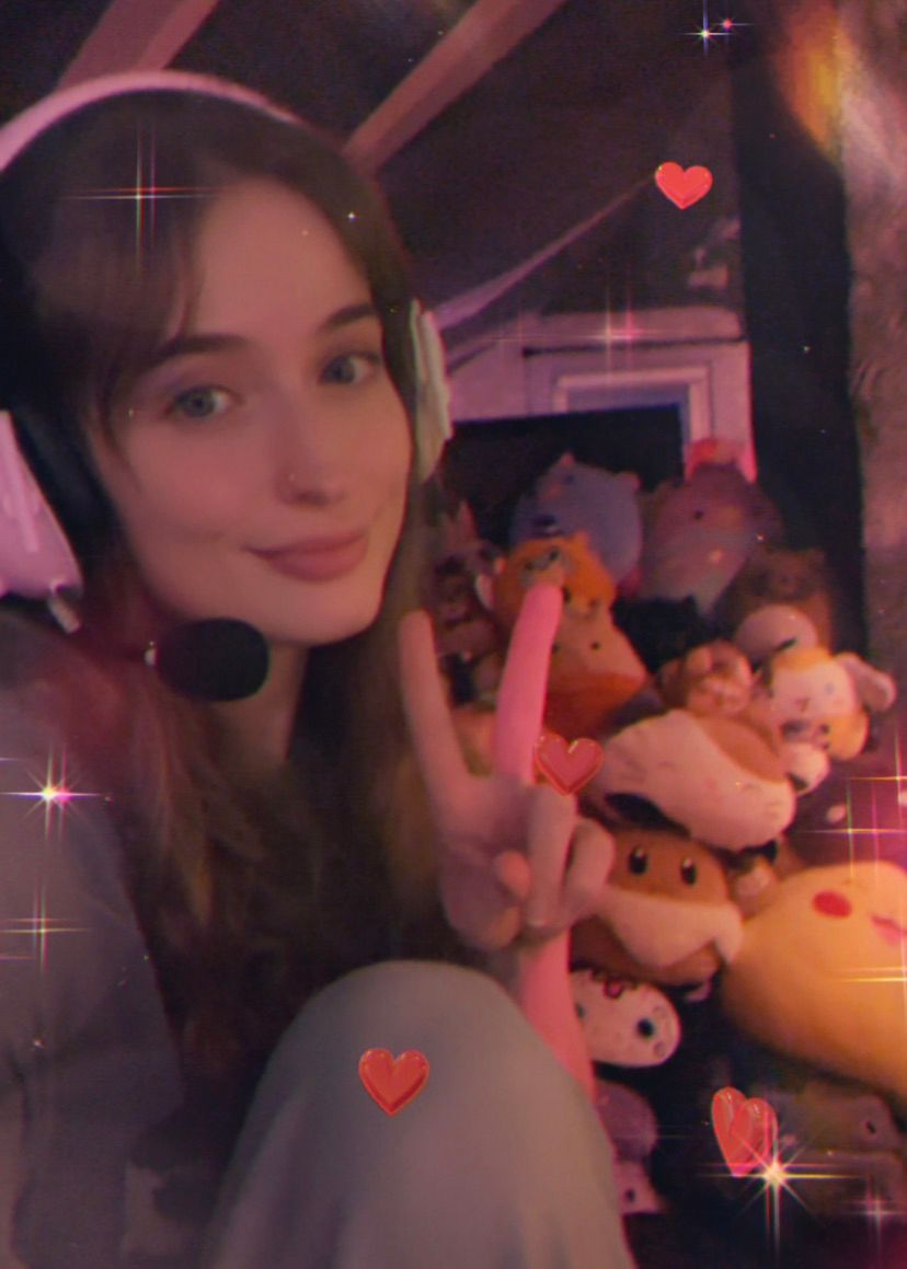 offering games and cute digital photo cards <3