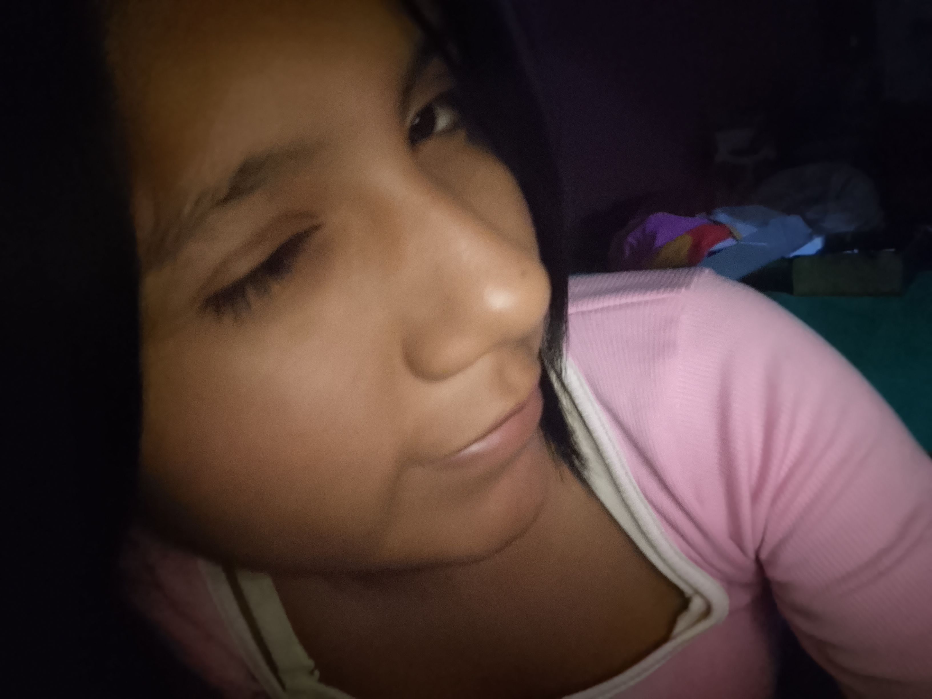 i want to send u pics :3