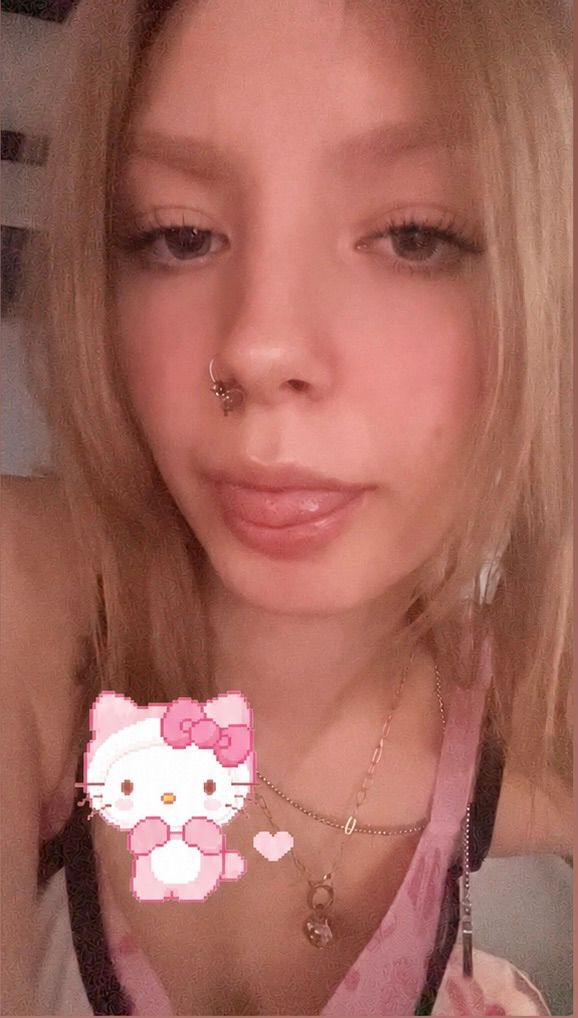 Anyone wanting to chat and play??
