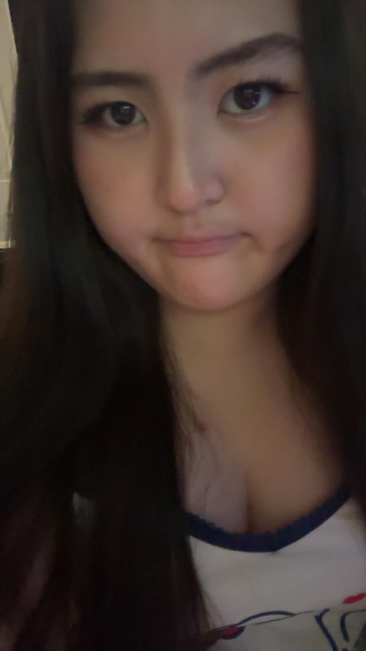 up for selfies and vids :3