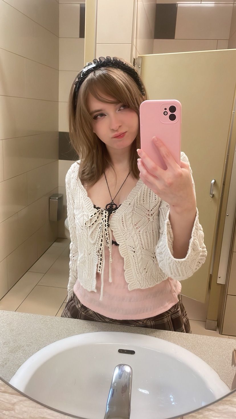 hmu !!