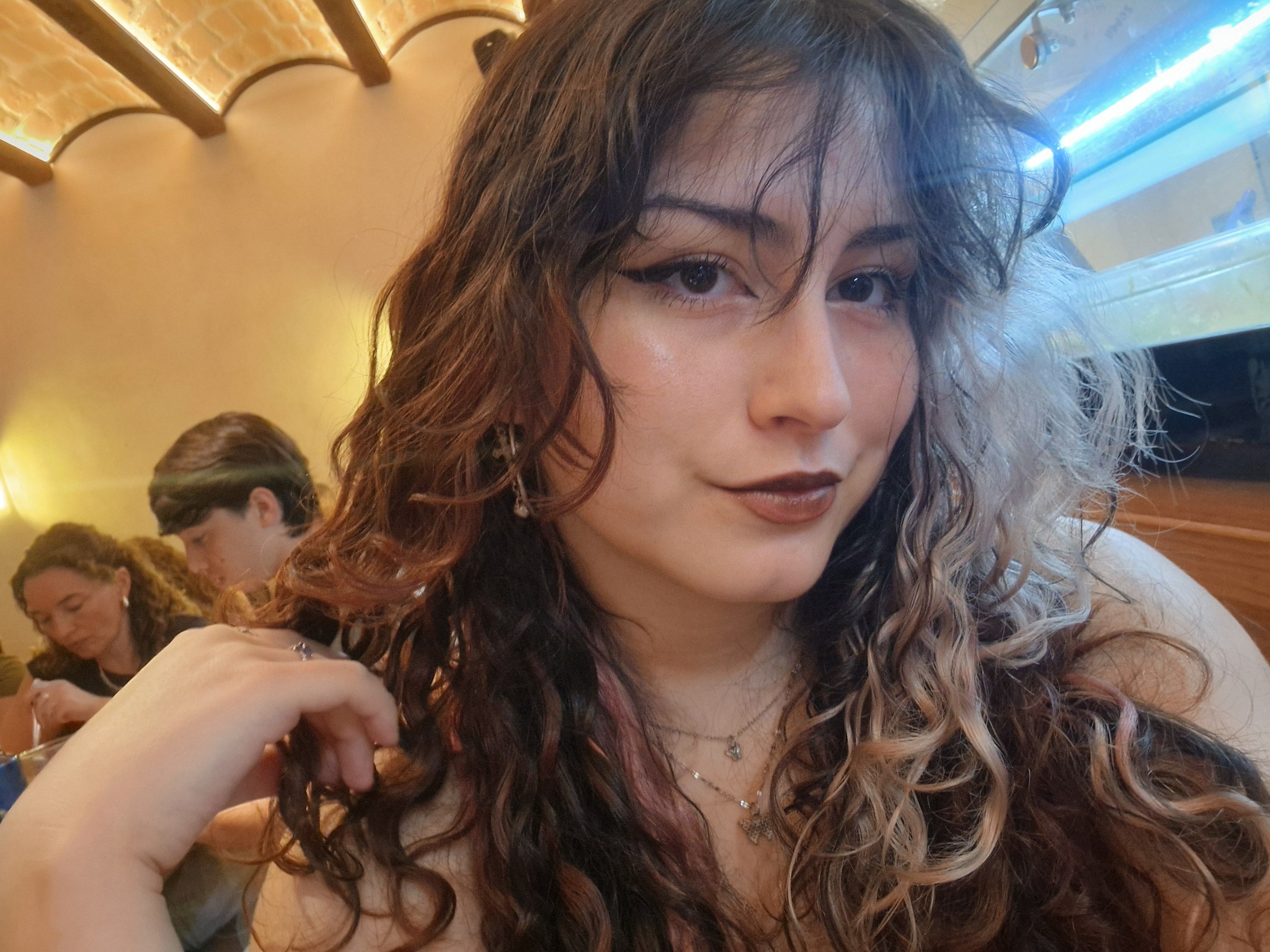 Morning ~~ available for chat/socials/pics orders