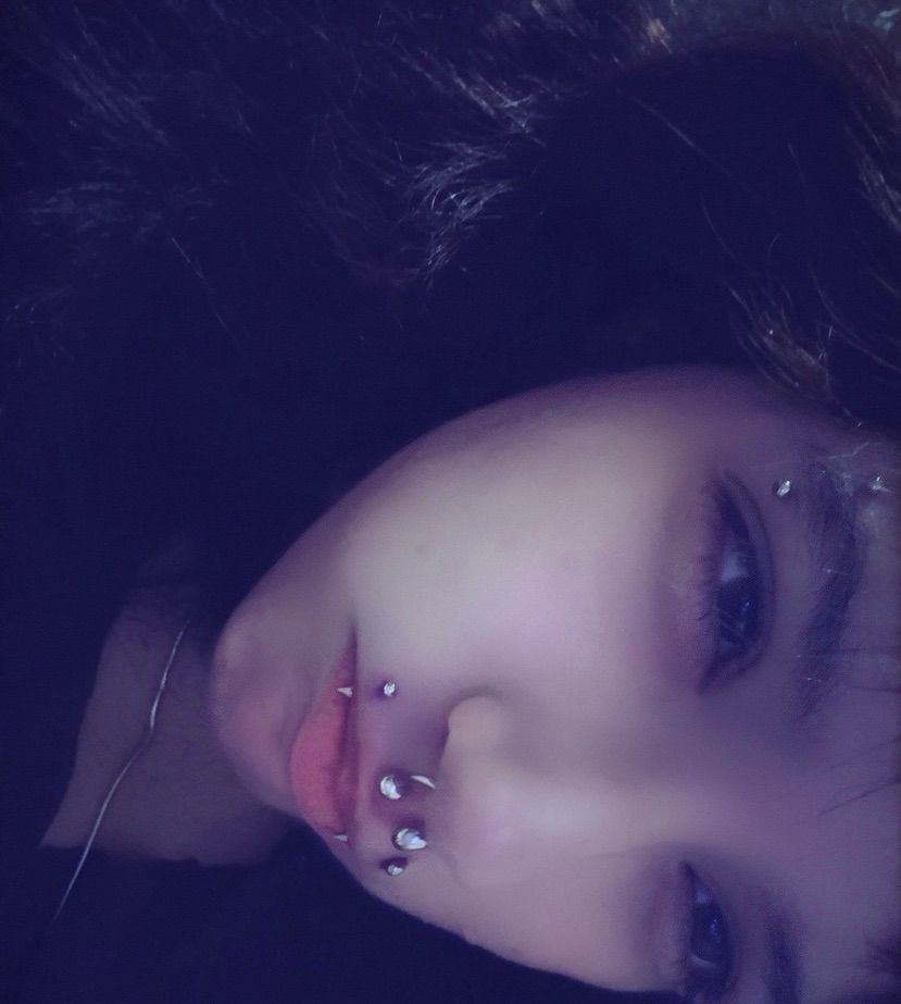 <3