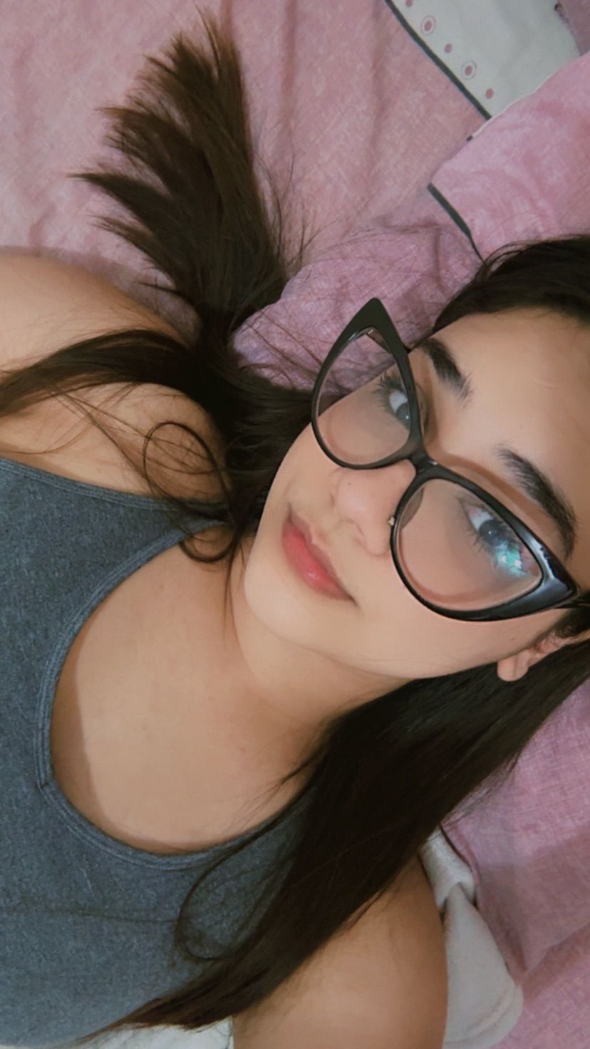 someone wanna talk before I go sleep? 🥱💤