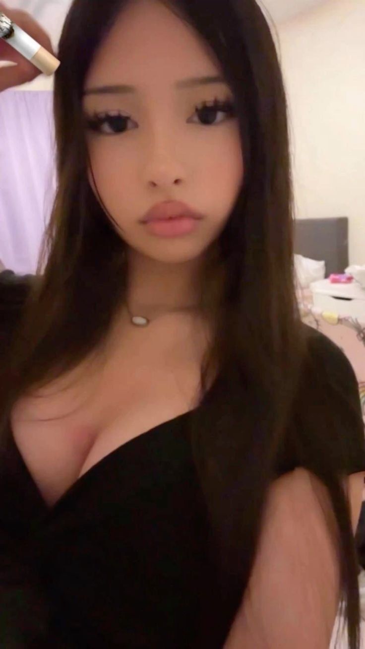 text me :3