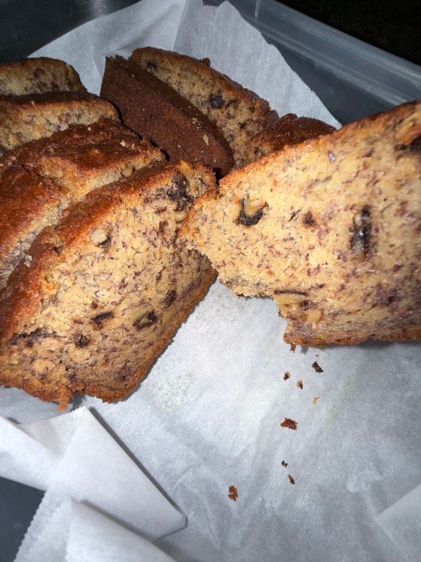 yummy nanner nut bread! ☆*:.｡. o(≧▽≦)o .｡.:*☆