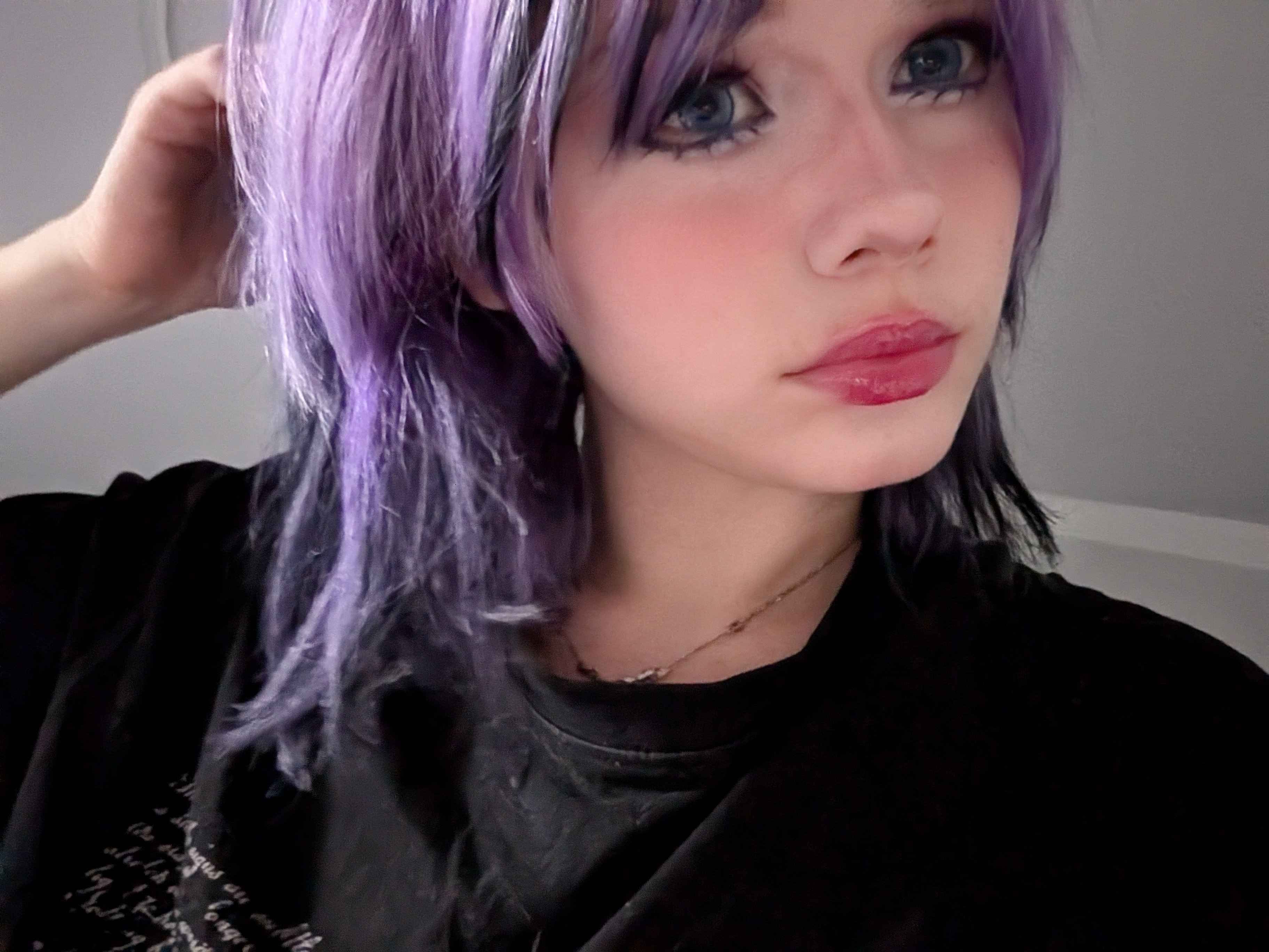 new hair color ฅ≽(•⩊ •マ≼