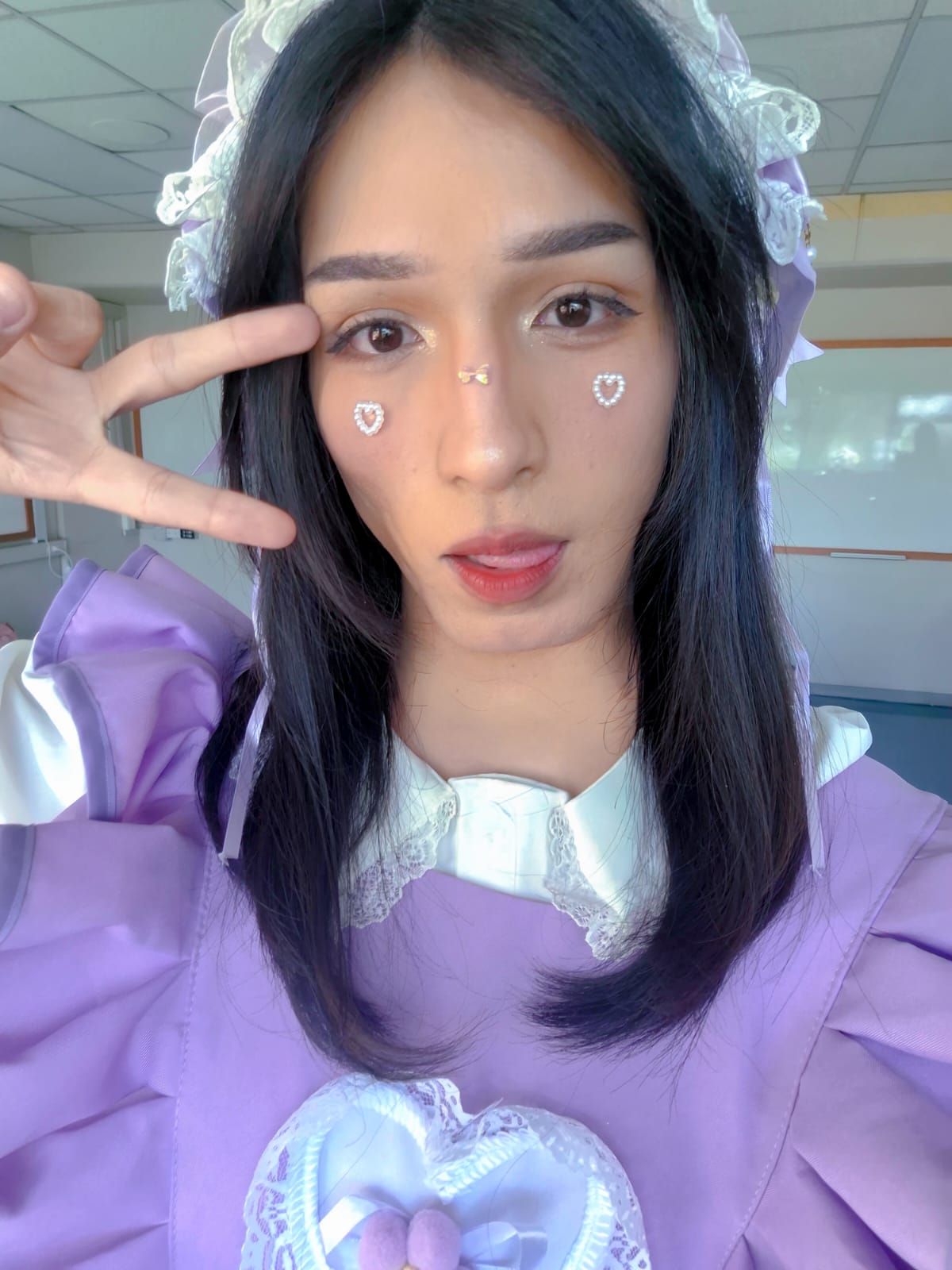 feel free to message ><