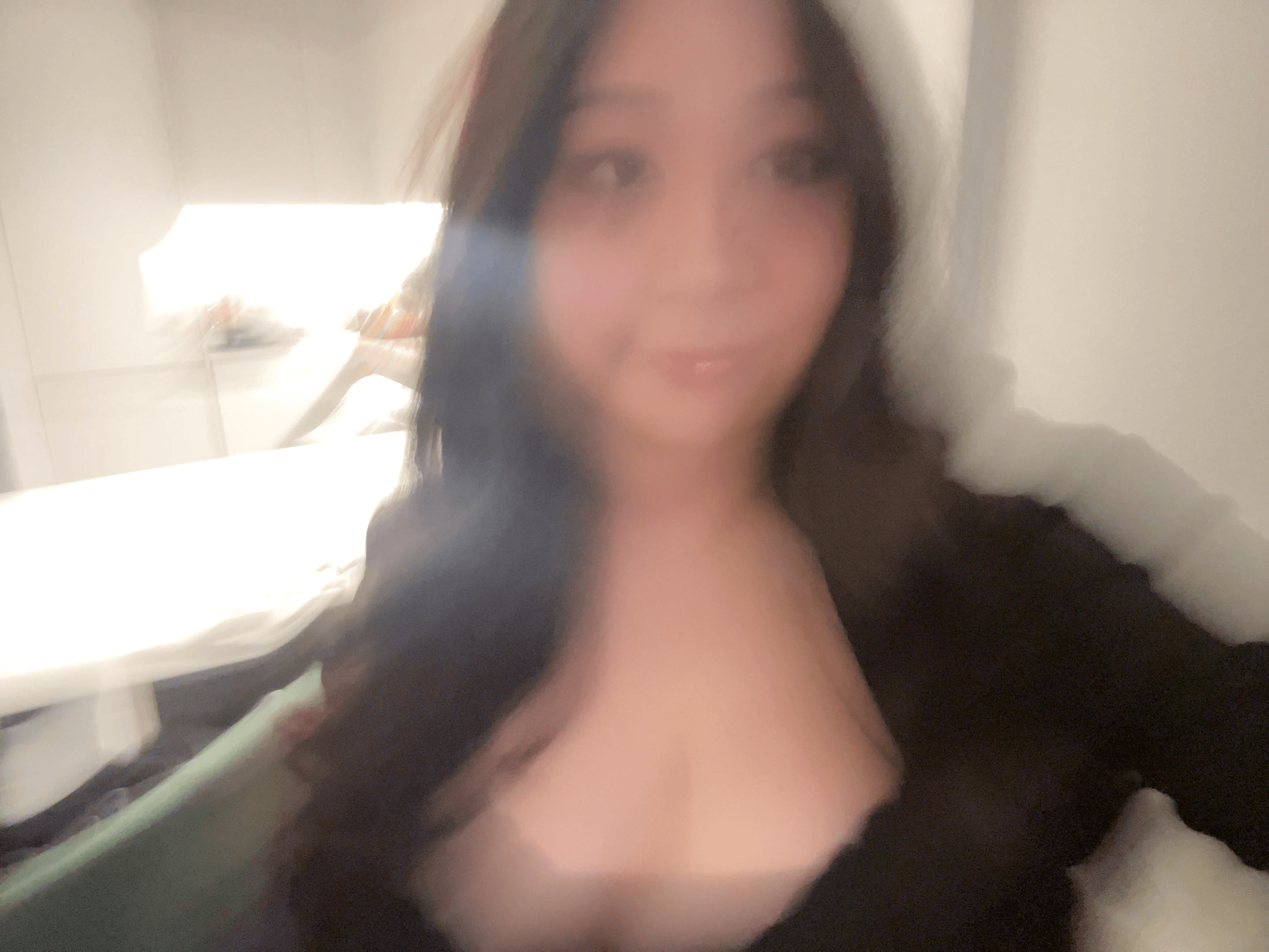 Let's yap or play together? ♥