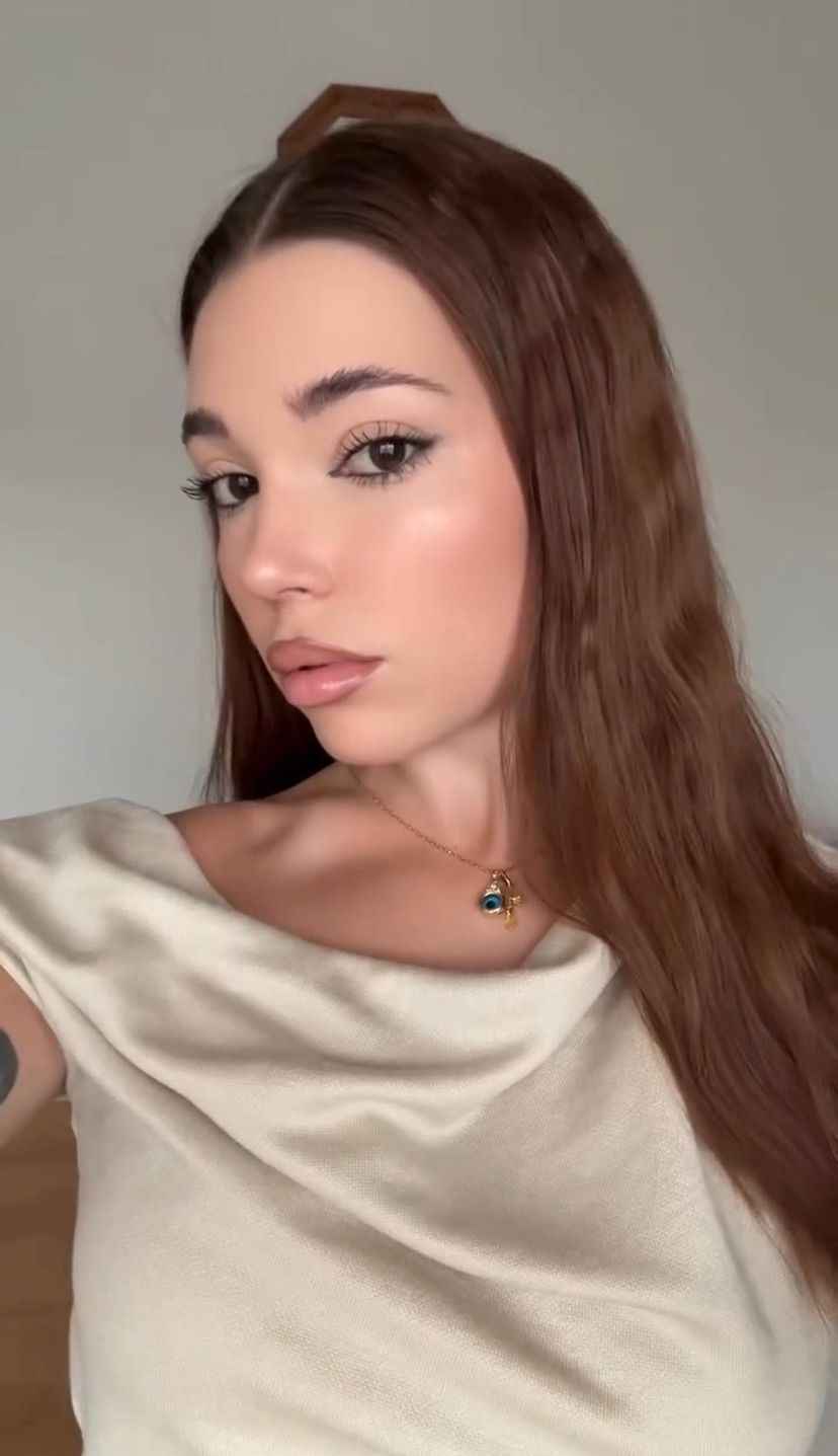 glammed up and ready to stream