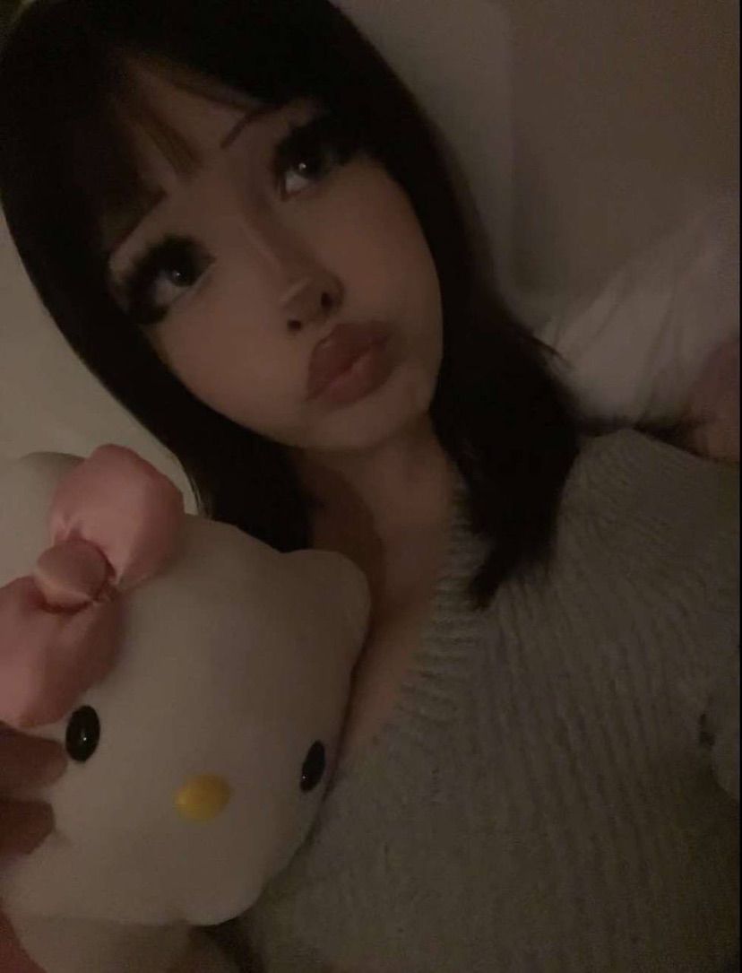 <3
