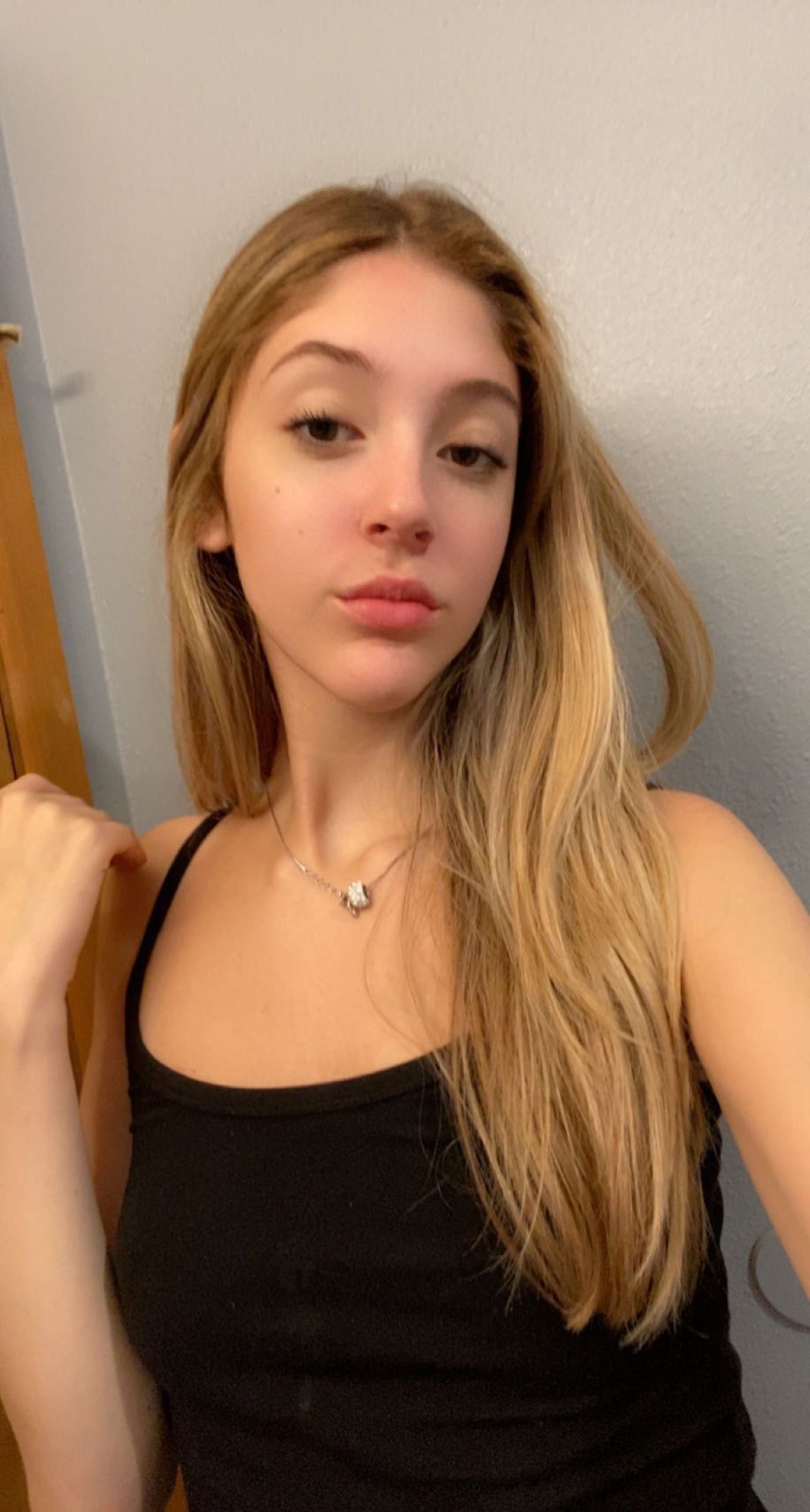 Available (Pics&Vids)