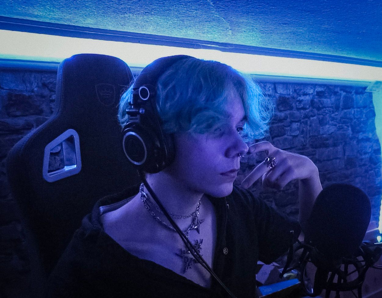 Looking for a duo?