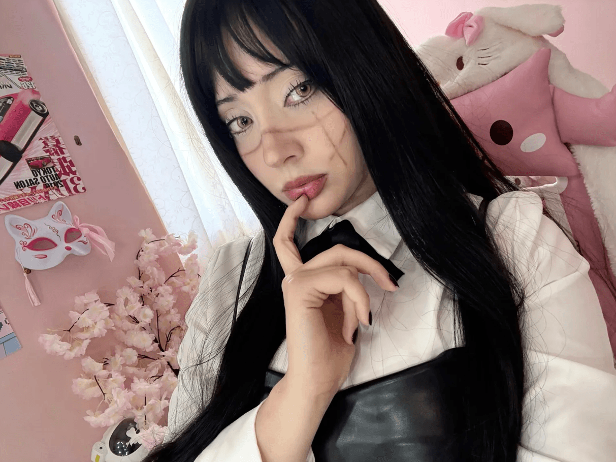 yoru cosplay