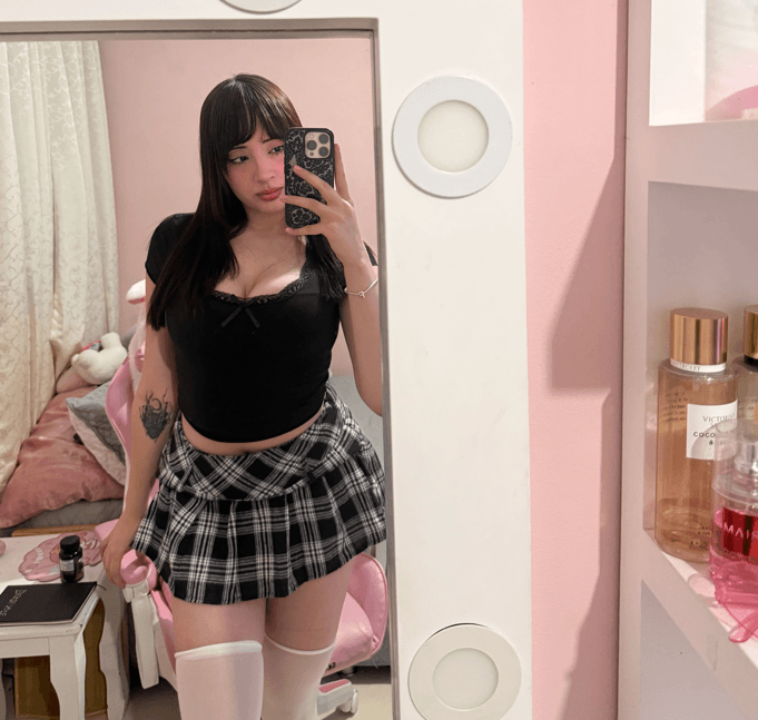 Full Body selfie