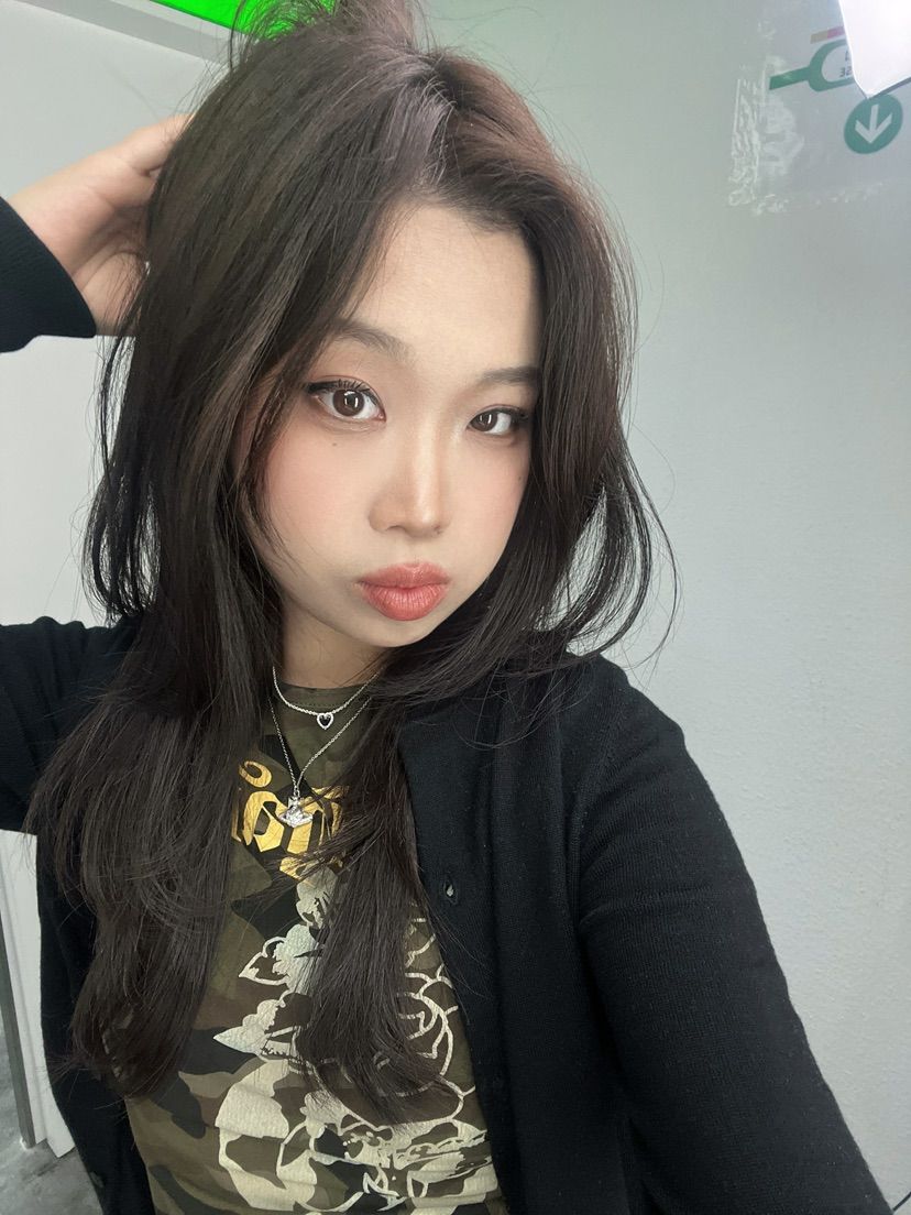 i‘m available noww~ come and spend time with me 💚