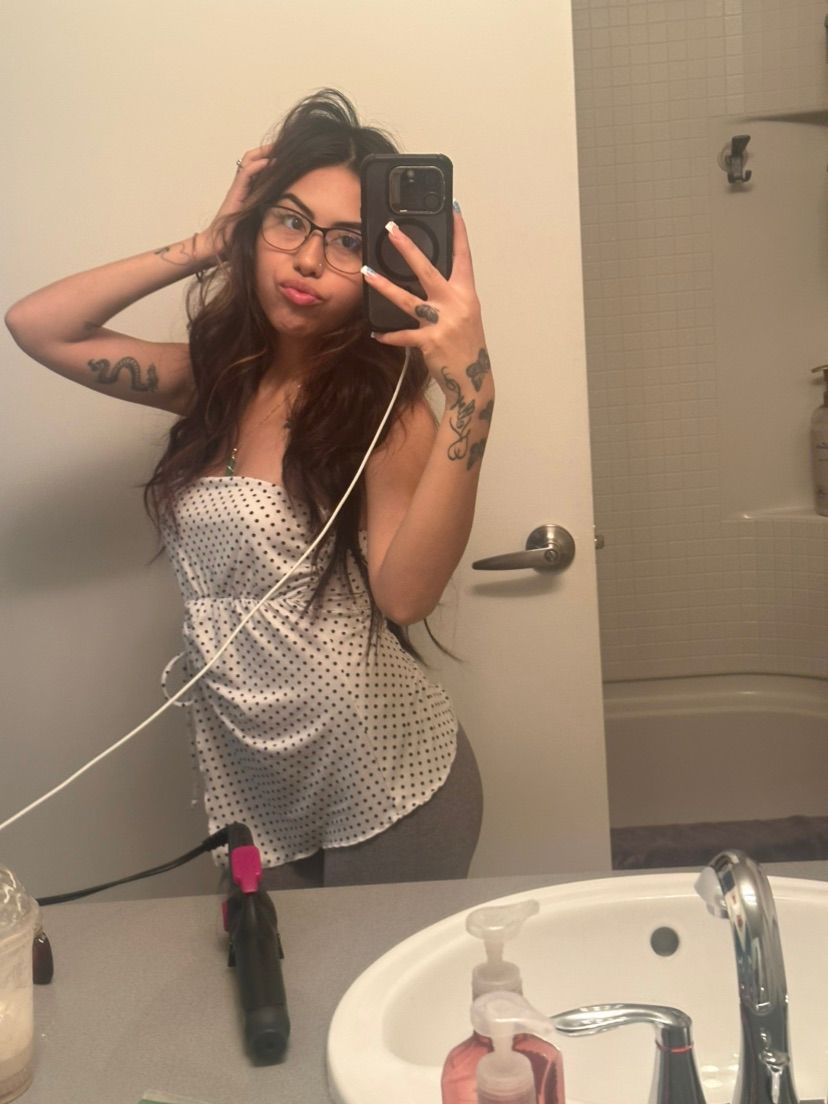 come hangout with me!😼