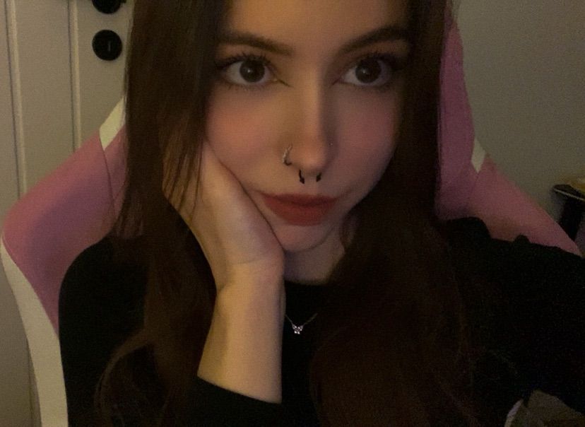 Wanna chat?:3