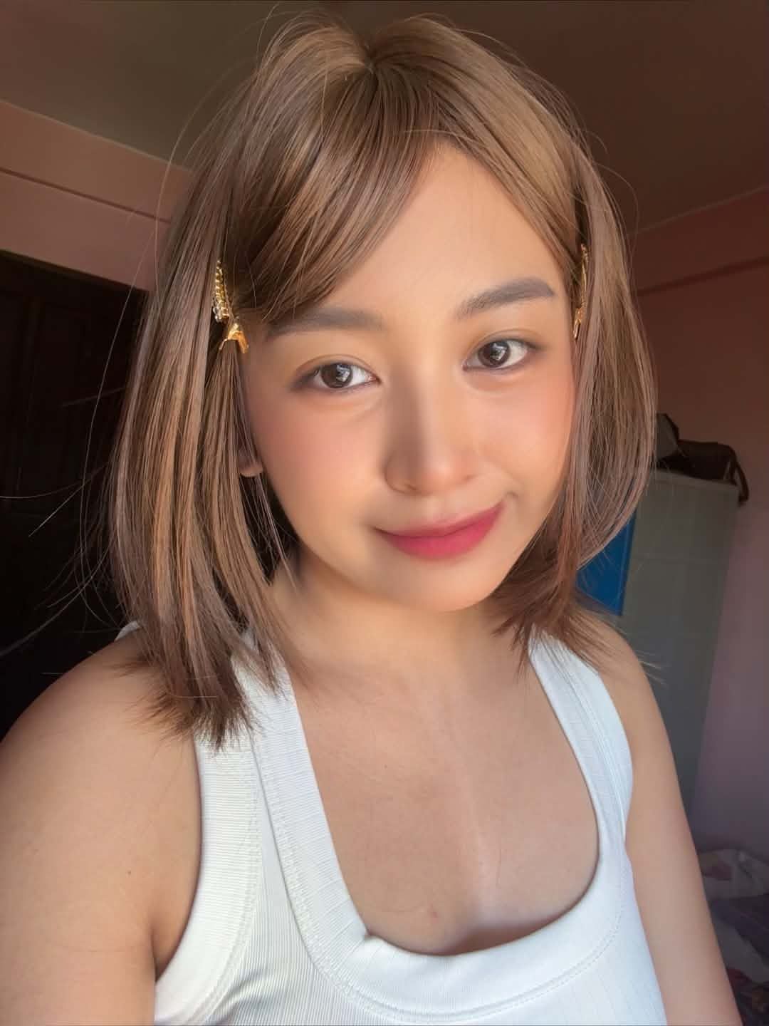 Am I cute? :D