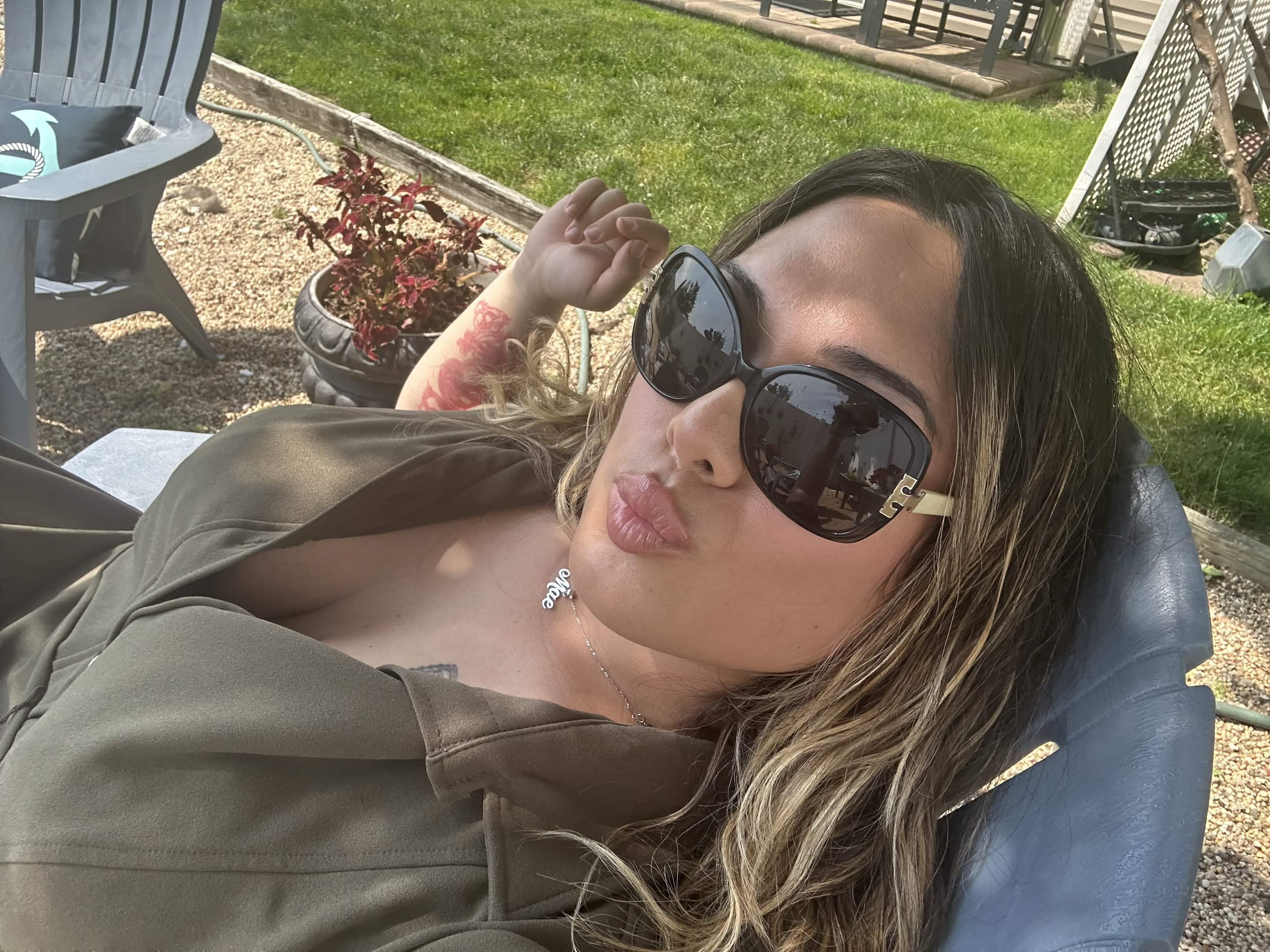 ♡Happy Friday Babes! ♡