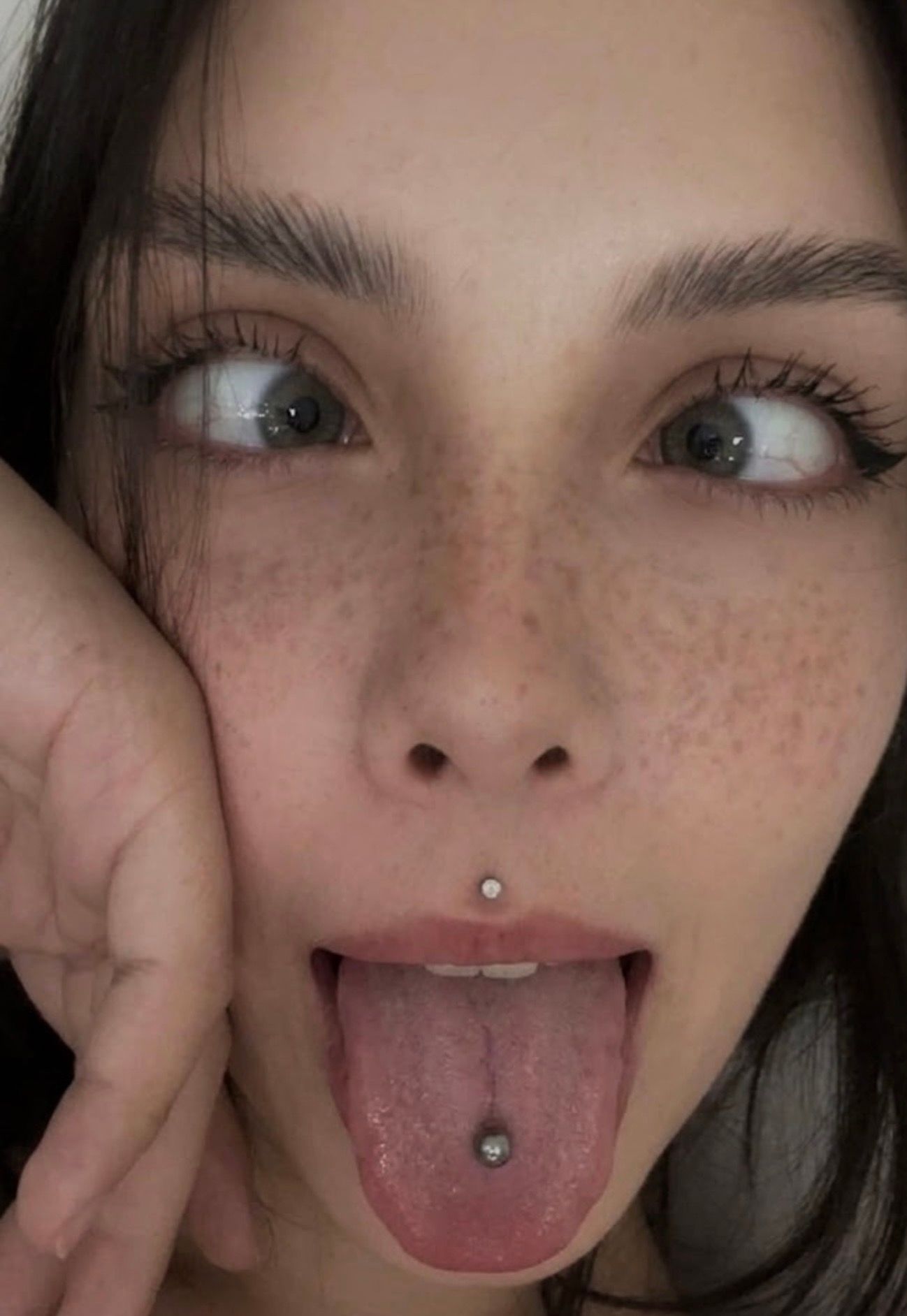 😴