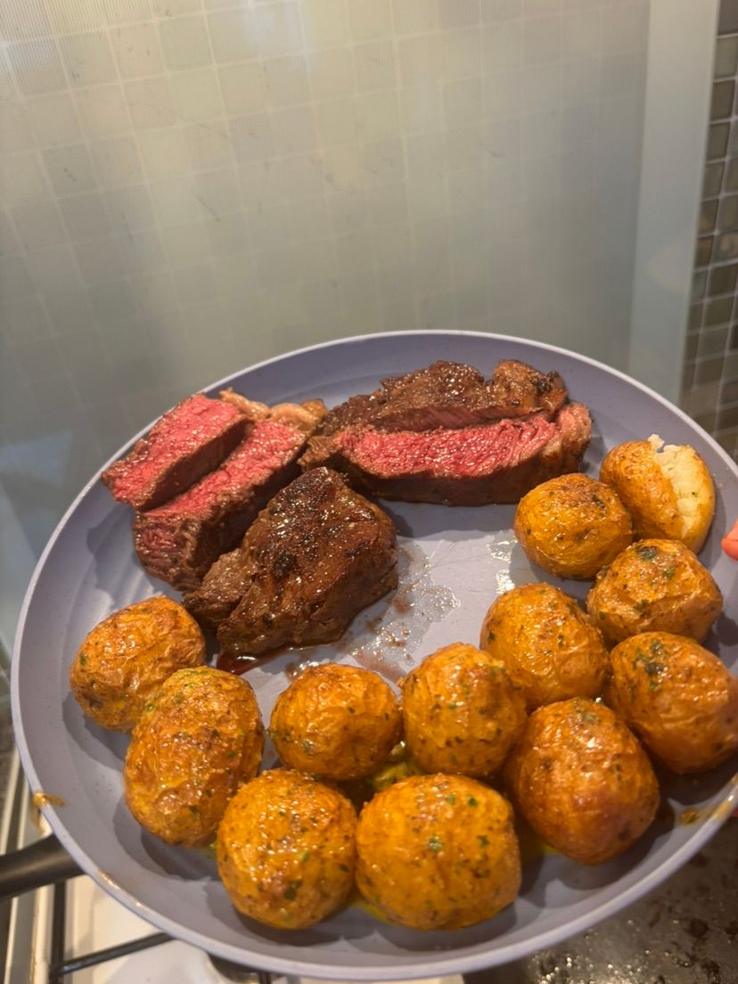 steakkkk my favourite :3