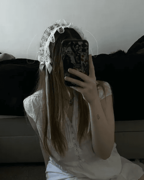 games, chatting, pics <3