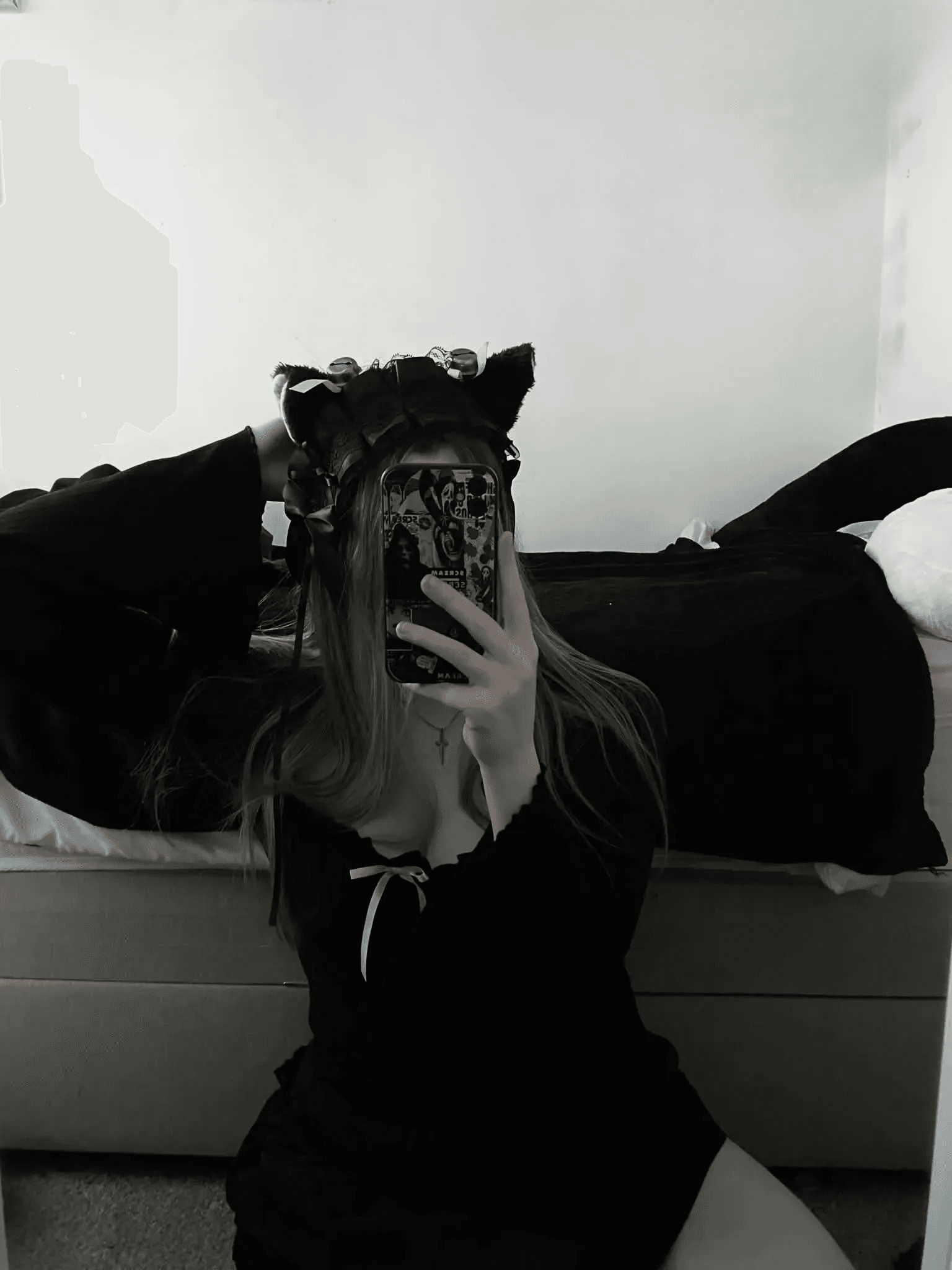 pics + texting <3