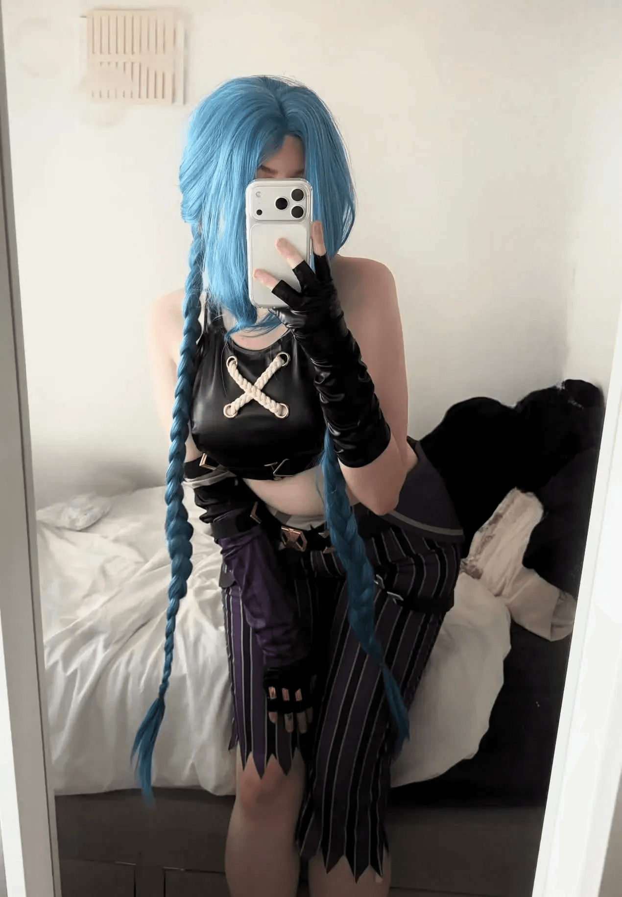 games, pics, chatting <3