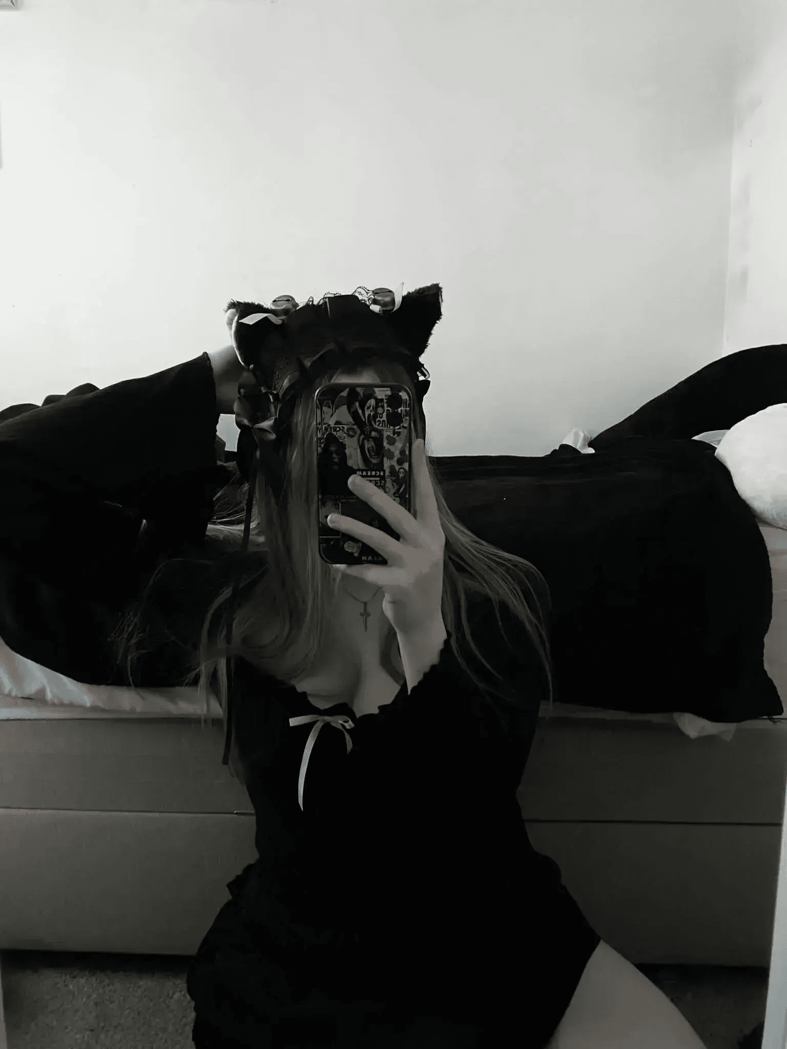 games, pics, chatting <3