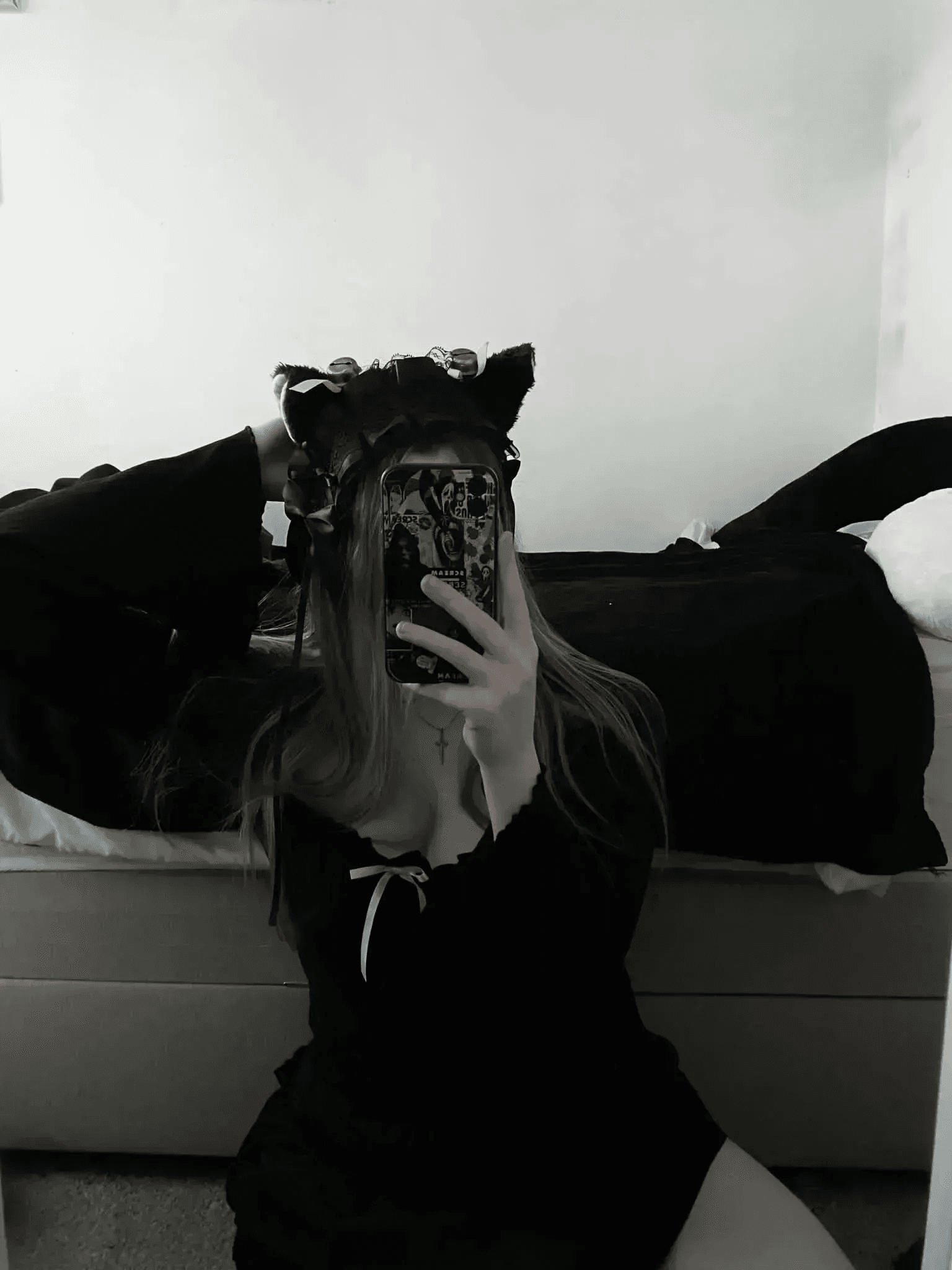 games, chatting, pics <3