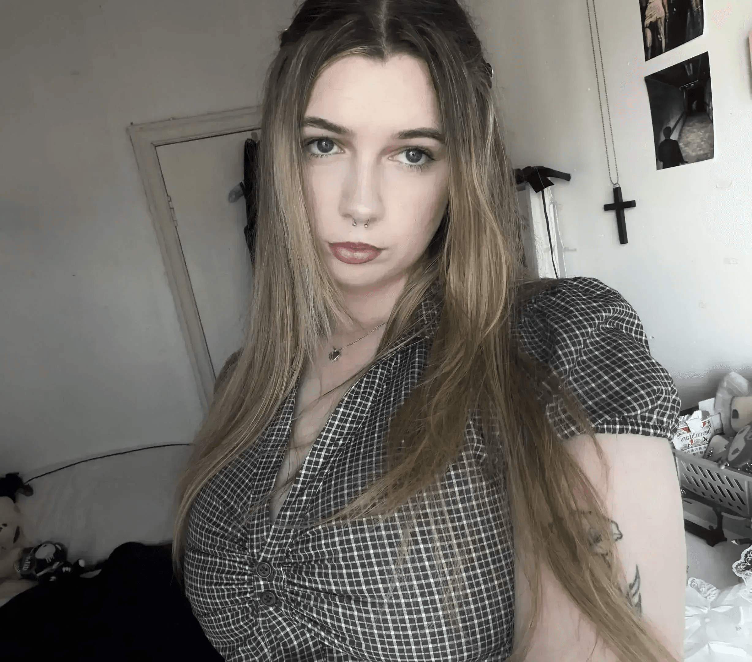 pictures + texting <3
