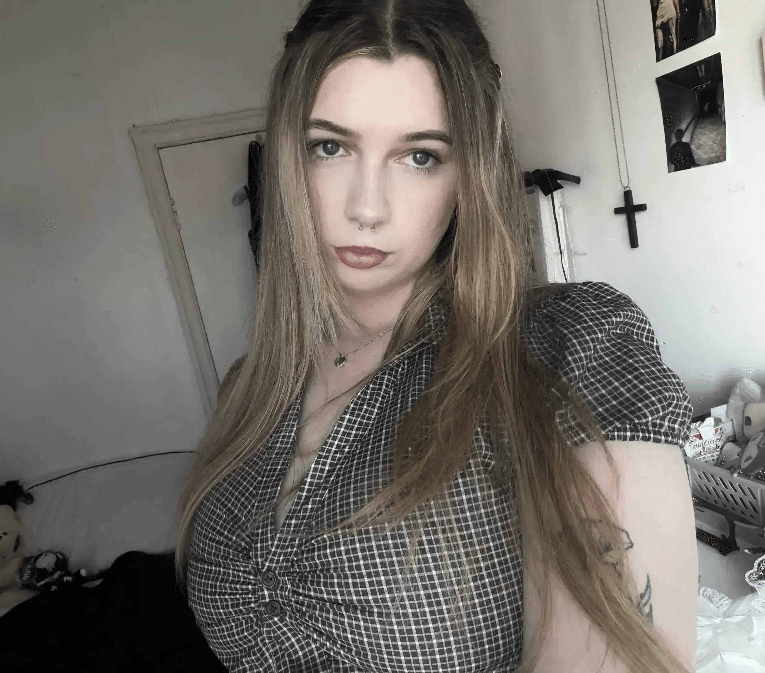 games, chatting, pics <3