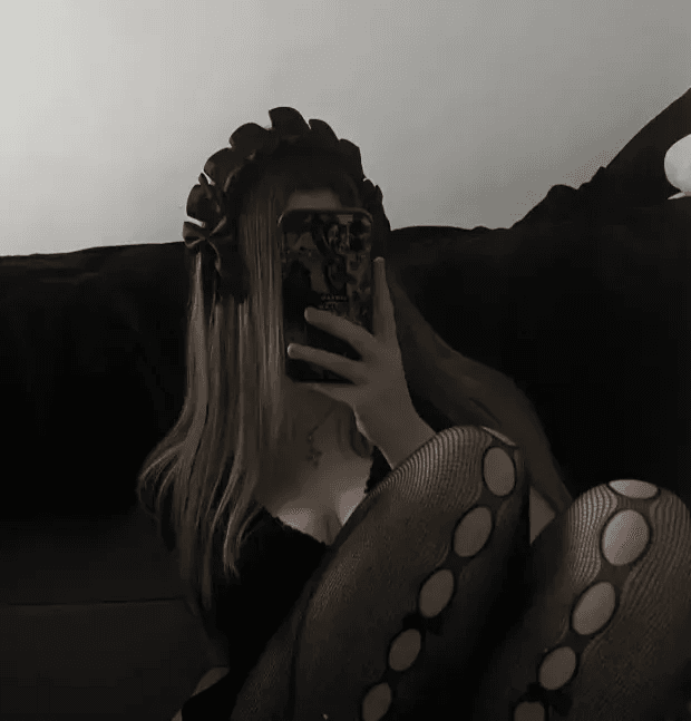 texting + pictures <3