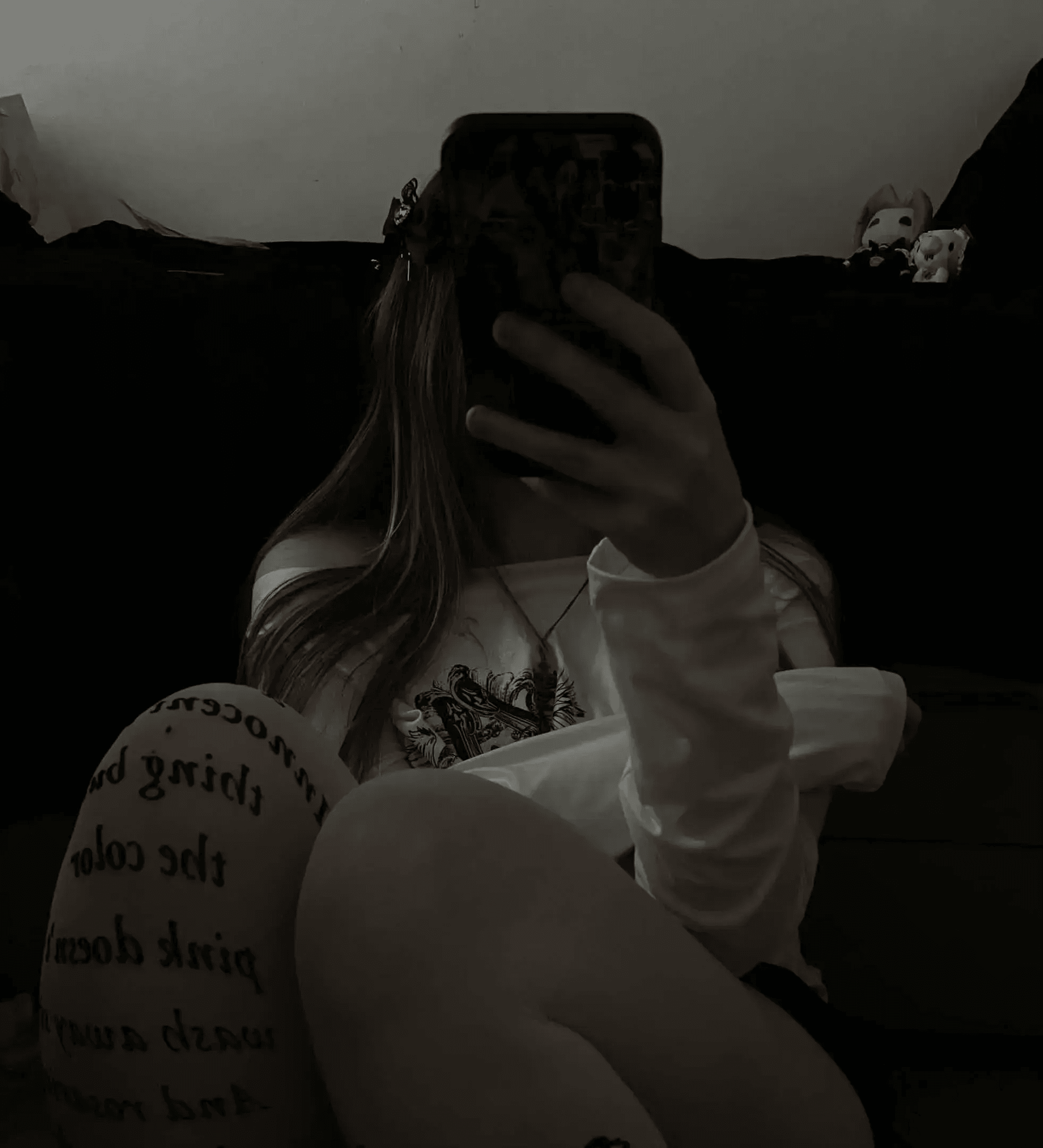 pictures + texting <3