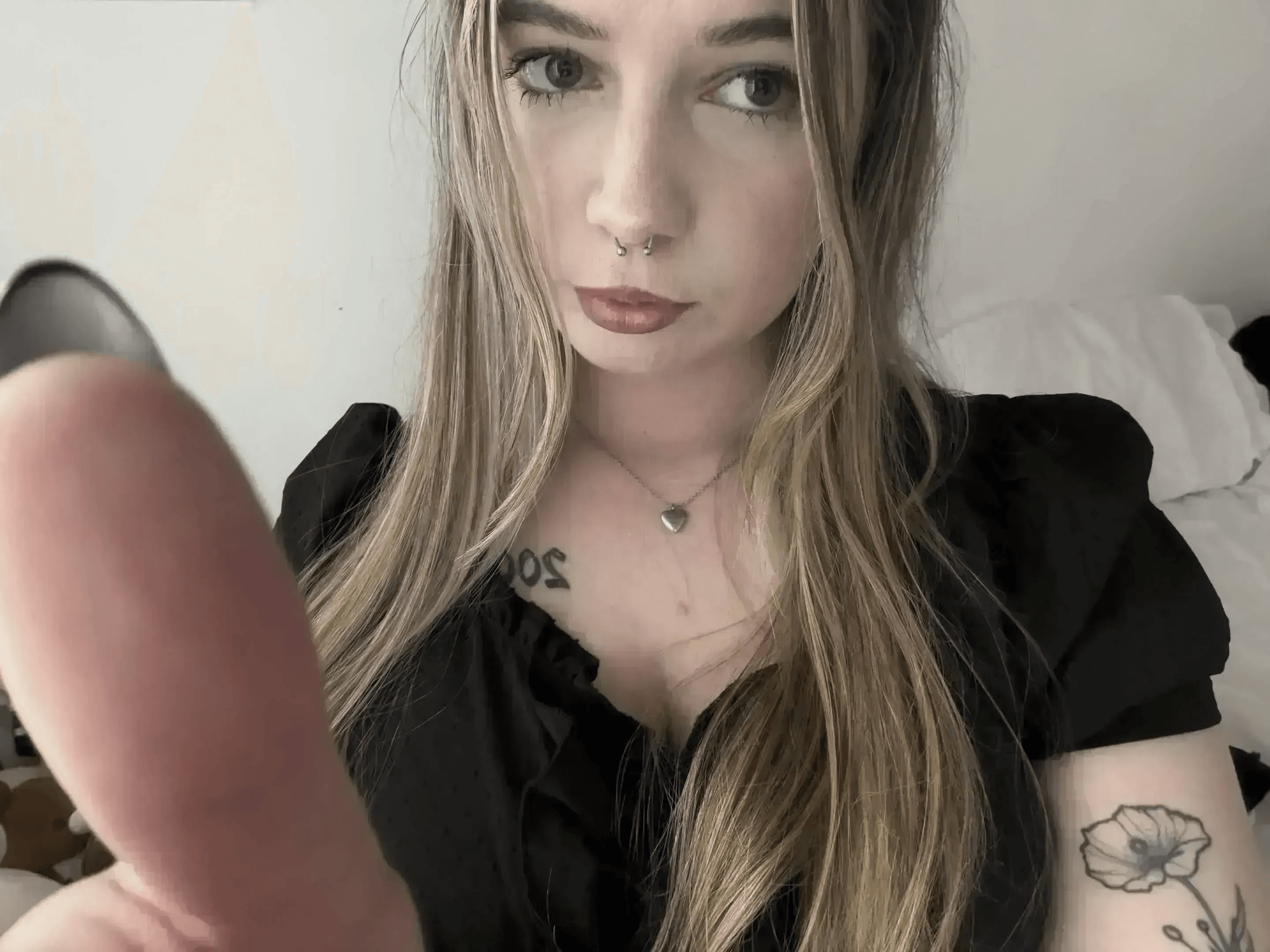 games, chatting, pics <3