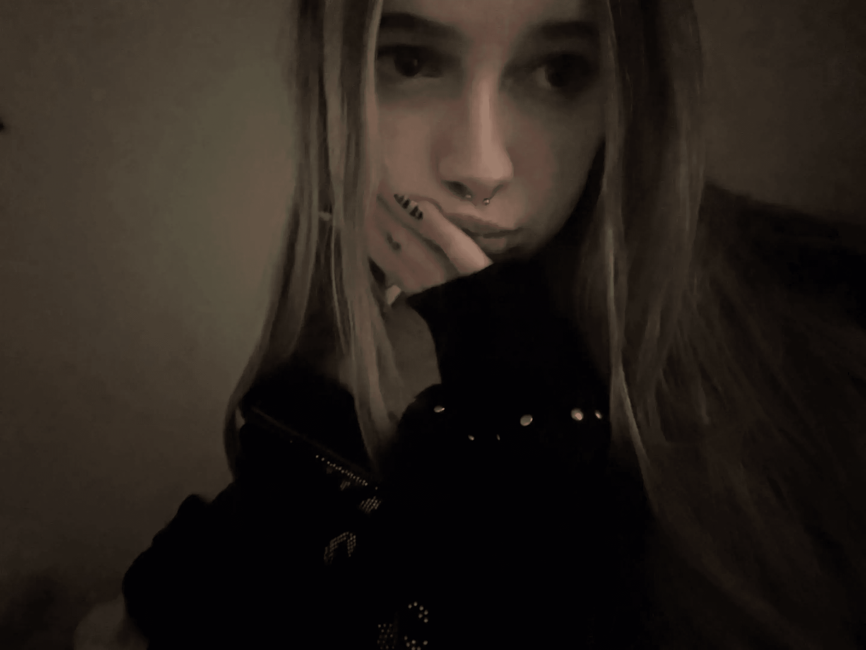 games, chatting, pics <3