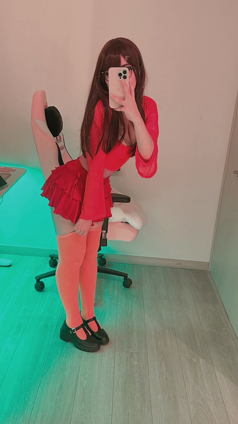 𝘜𝘱𝘥𝘢𝘵𝘦 𝘢𝘭𝘣𝘶𝘮, 𝘴𝘶𝘣 𝘧𝘰𝘳 𝘮𝘰𝘳𝘦 🍓