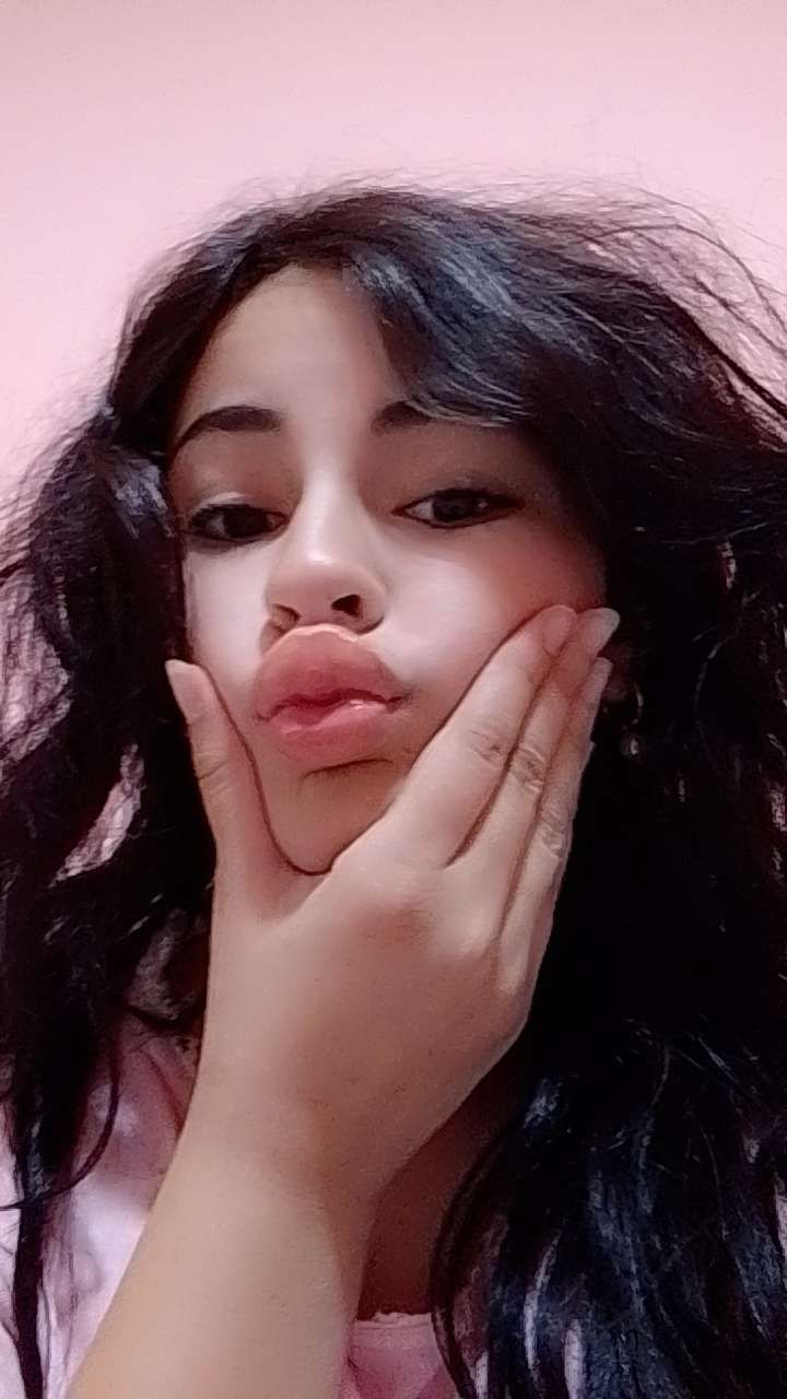 hii text me :3